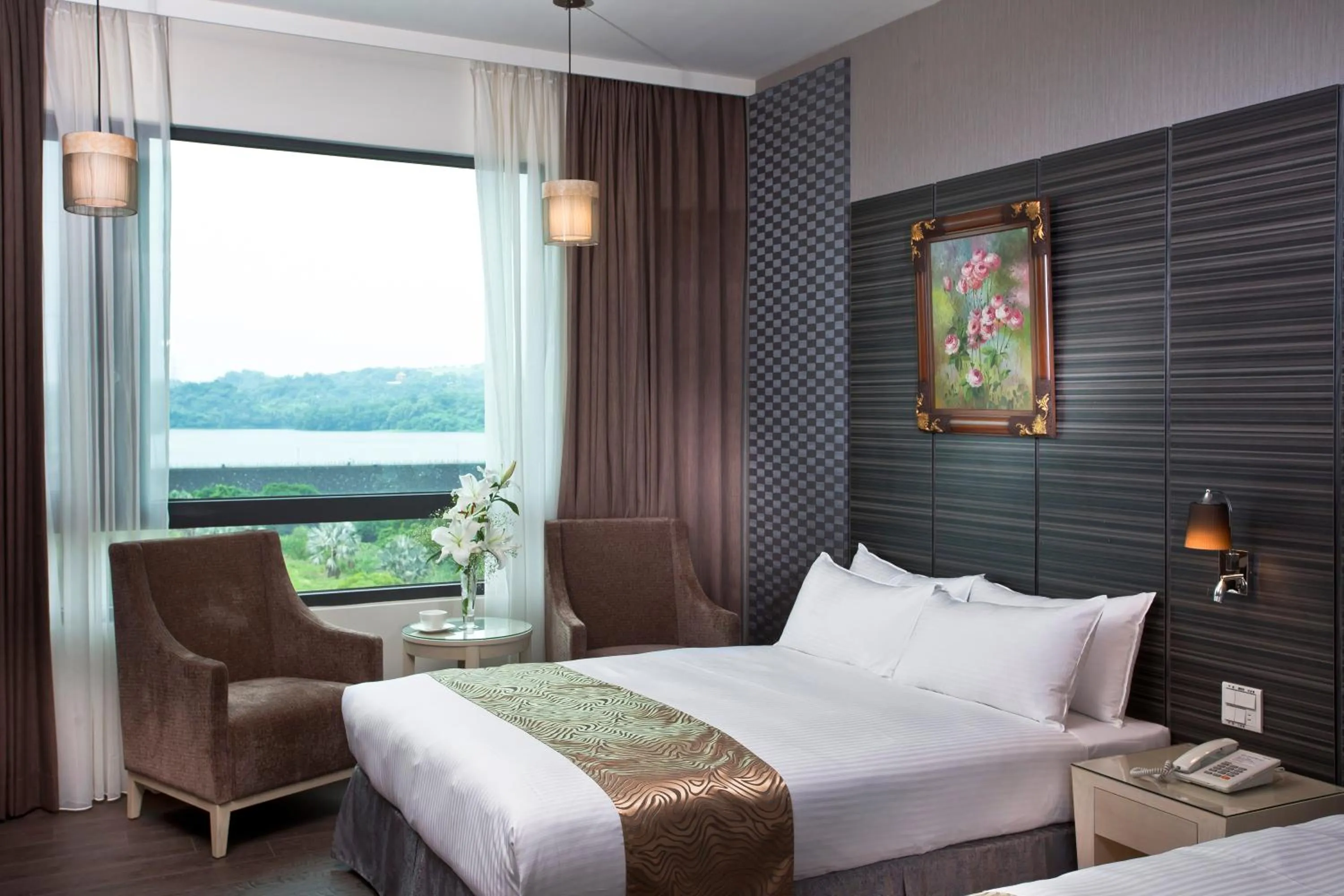 Day, Bed in Renyi Lake Hotel