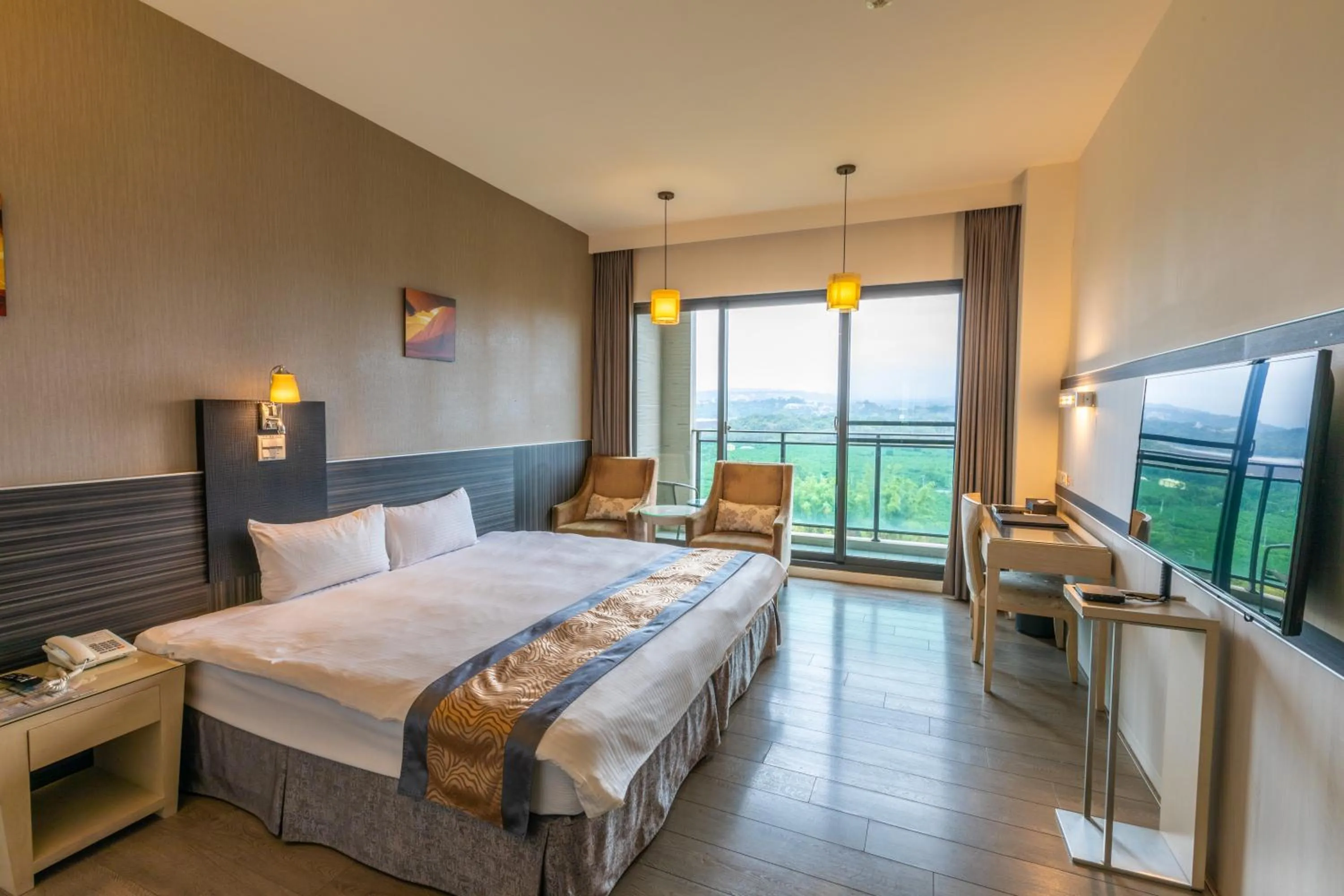 Bed in Renyi Lake Hotel