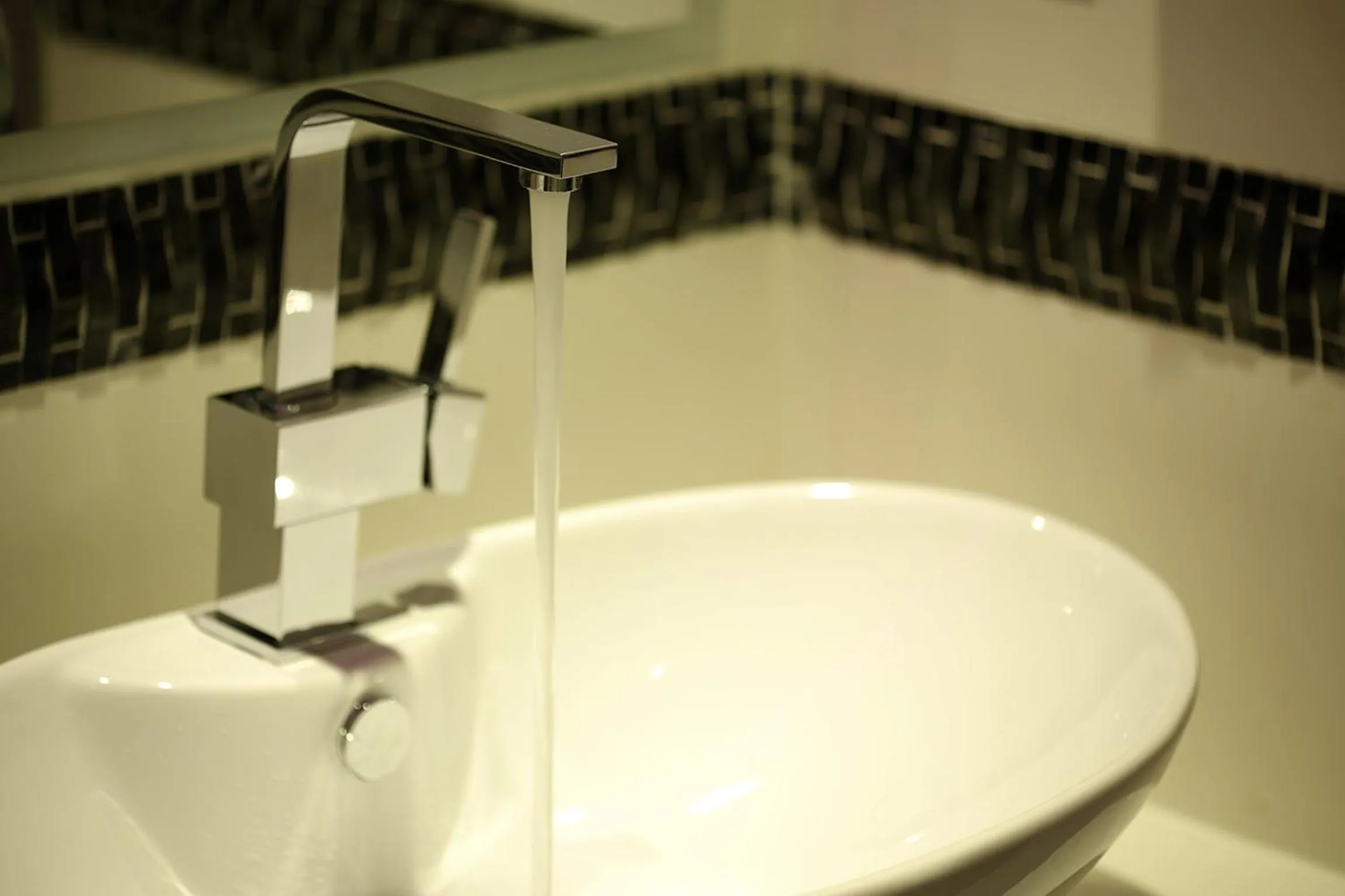 Shower in Hsiangkelira Hotel