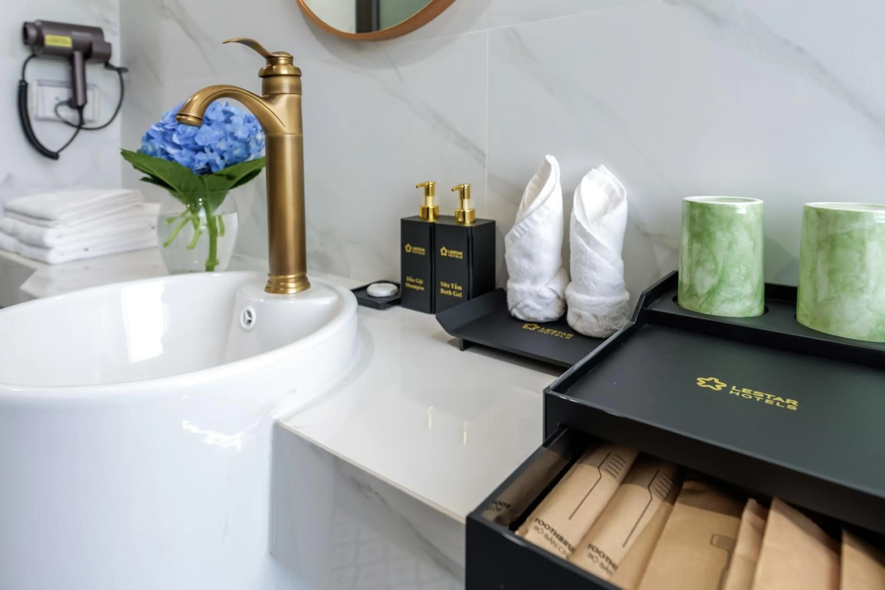 Bathroom in Lestar Hotel Hanoi