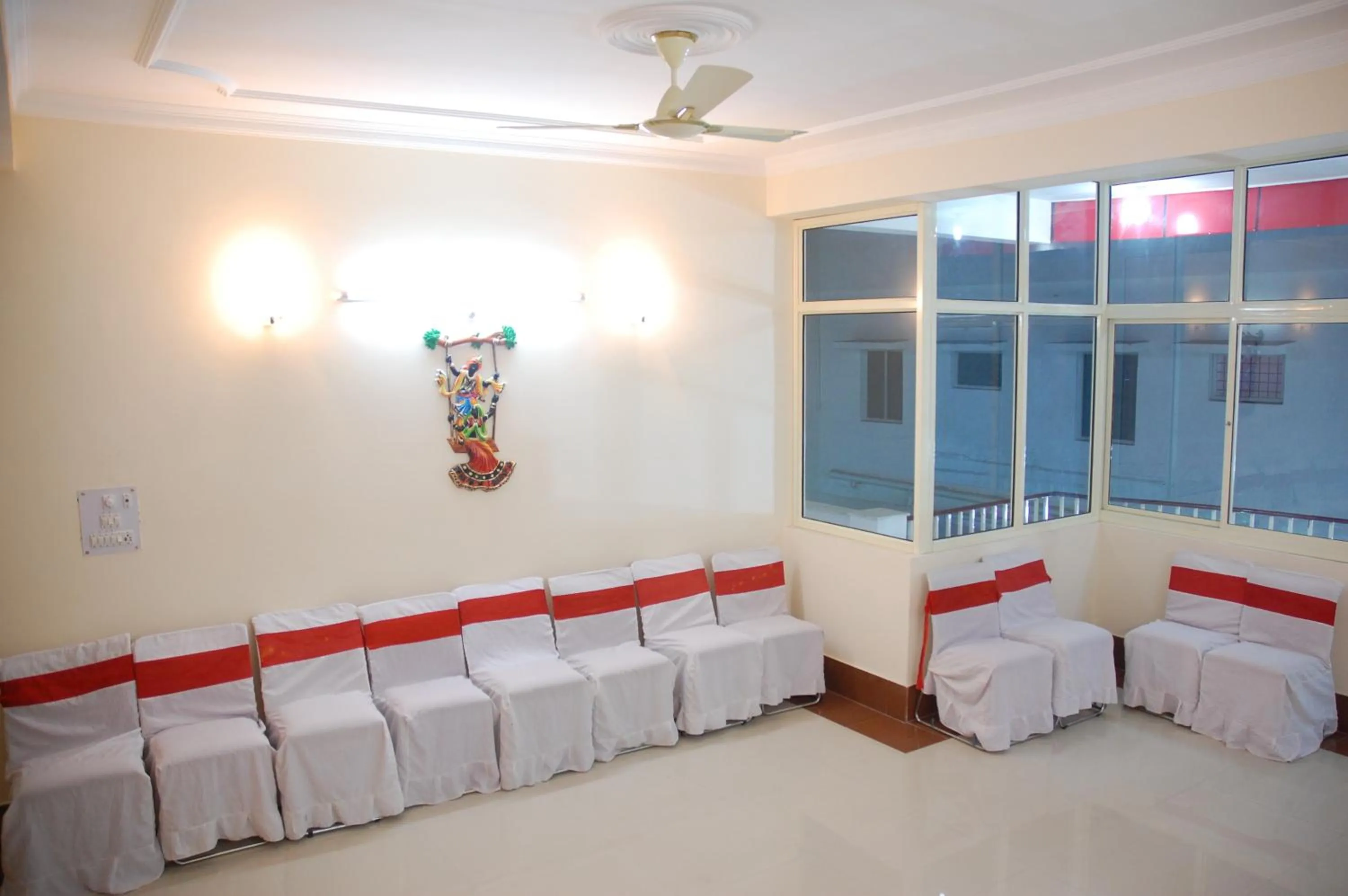 Banquet/Function facilities, Bed in Hotel Magnet House