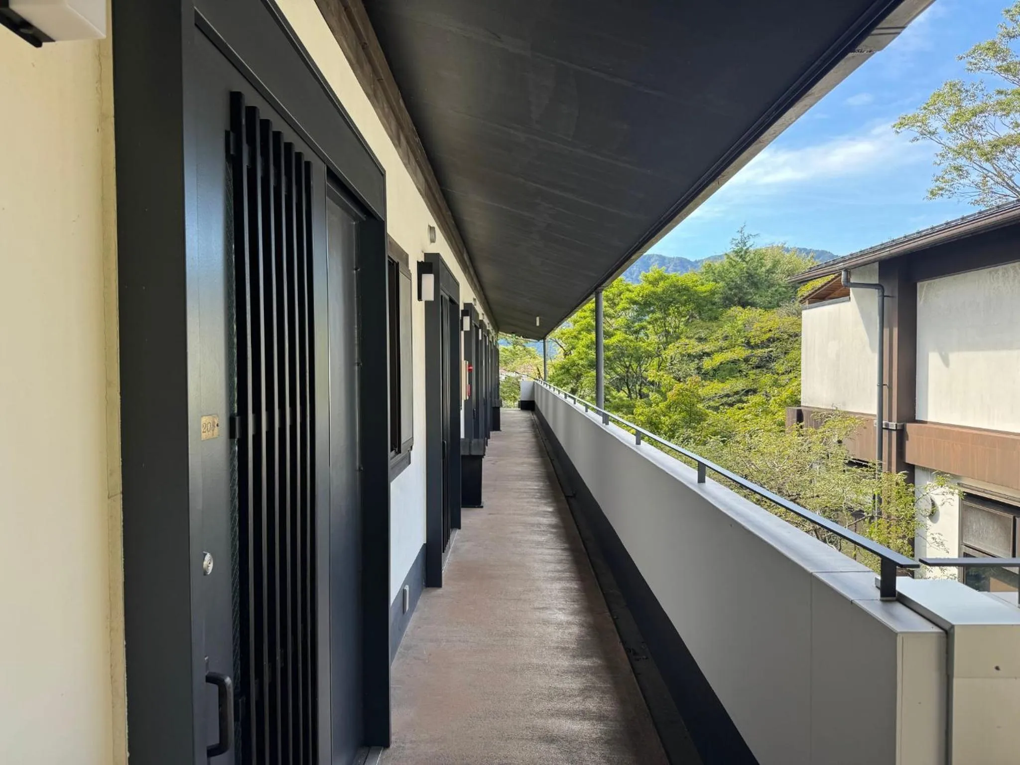 Area and facilities in Sengokuhara Shinanoki Ichinoyu