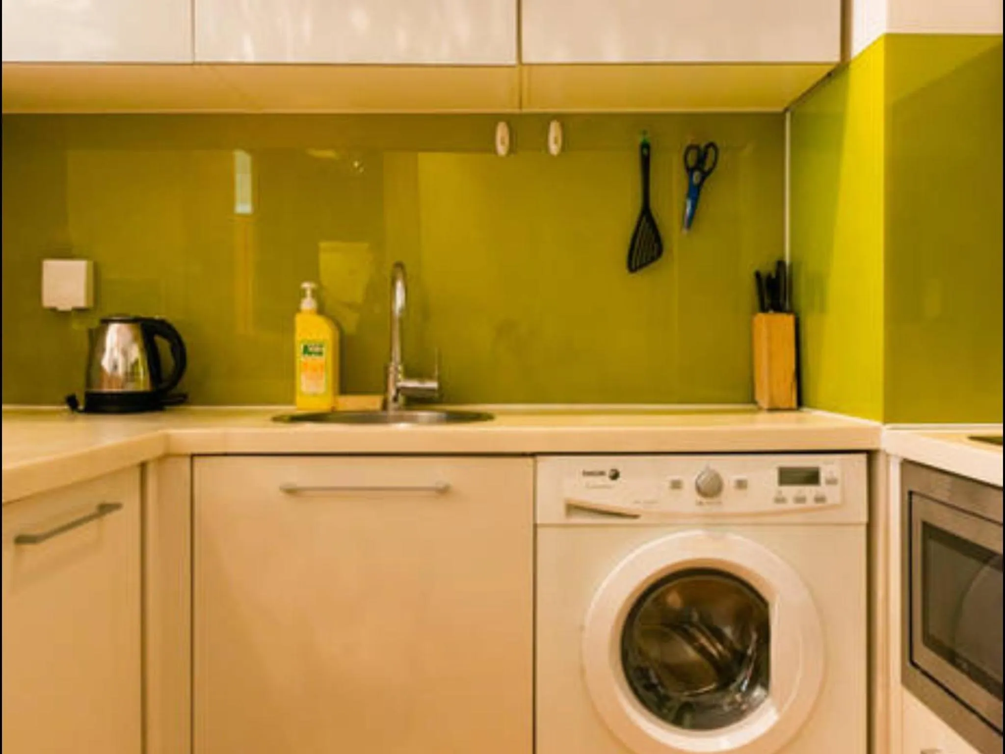 Coffee/tea facilities in Beijing Haisheng Apartment