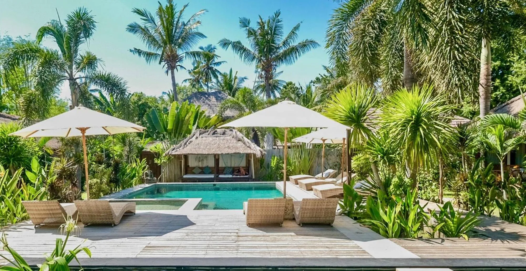 Pool view in L'Archipel