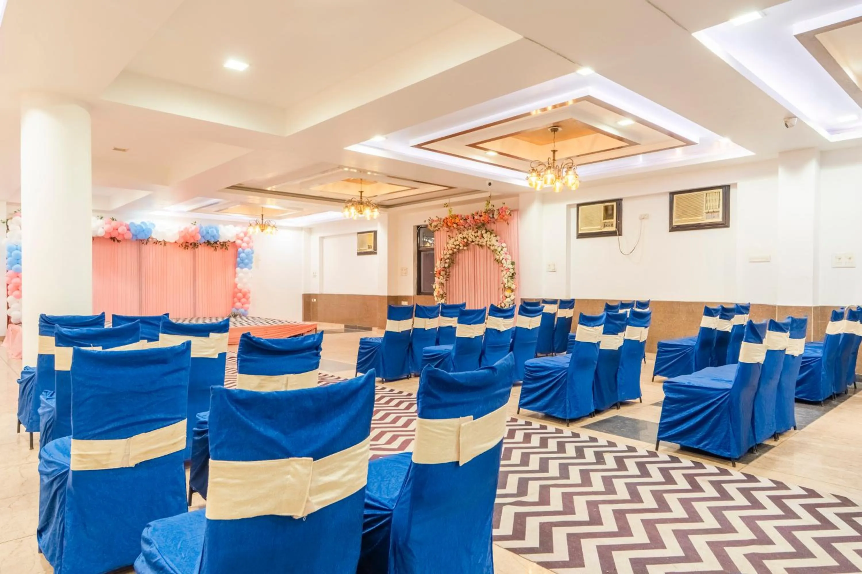 Banquet/Function facilities in Treebo Shivam Inn Near Singapore Mall