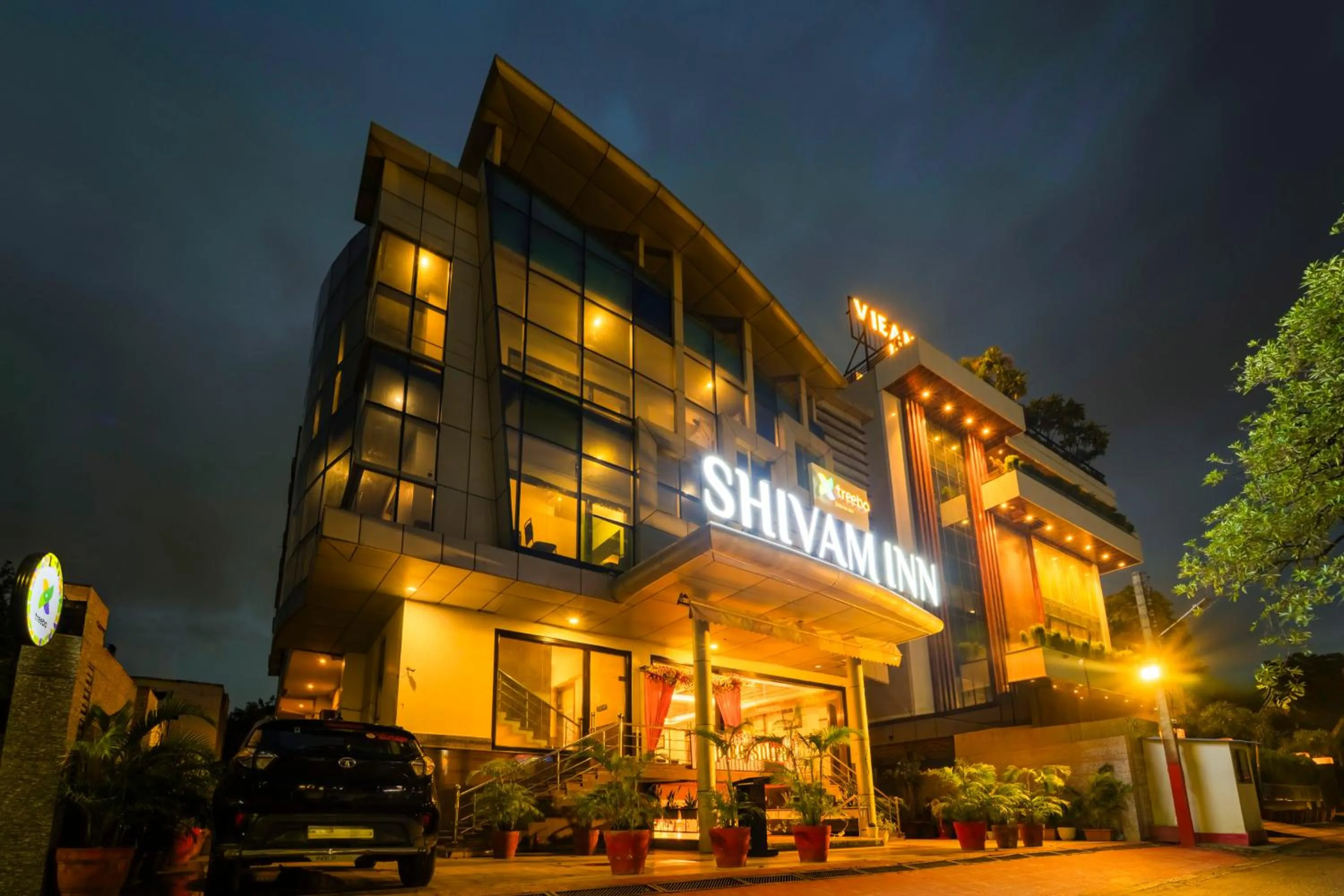 Property building in Treebo Shivam Inn Near Singapore Mall