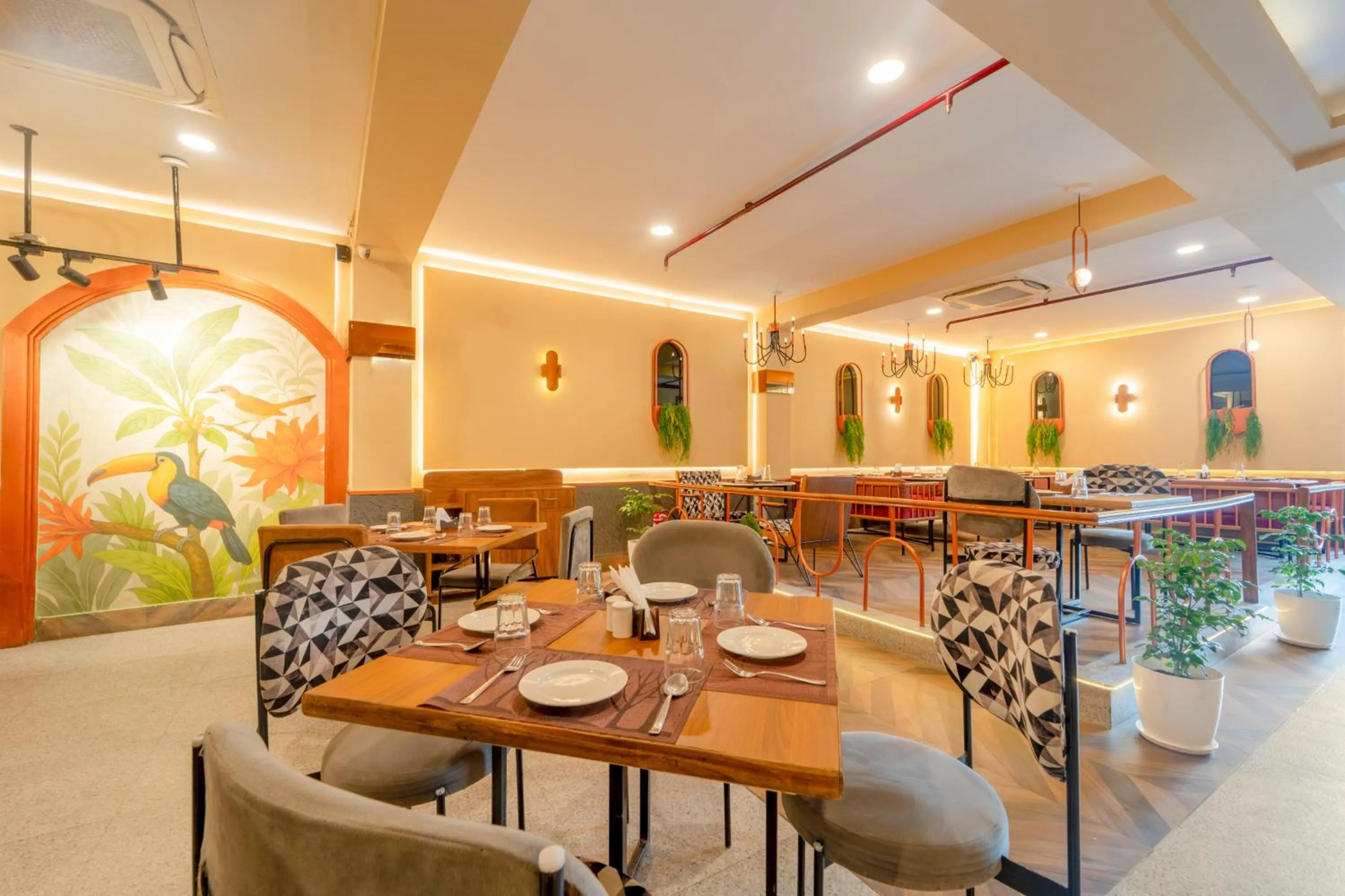 Restaurant/places to eat in Treebo Shivam Inn Near Singapore Mall