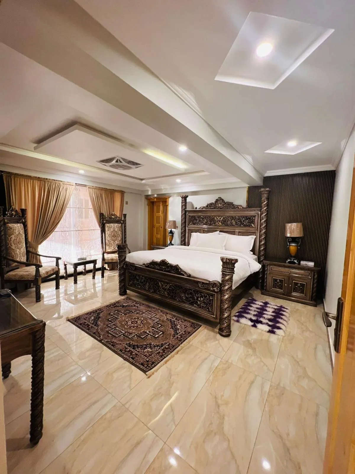 Bedroom, Bed in Burj A Zafar