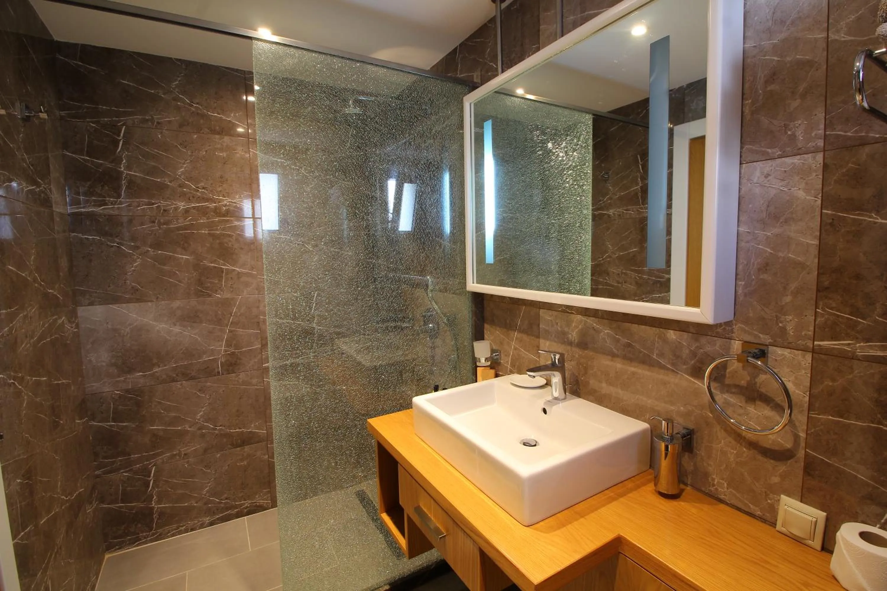 Shower in The Losh Hotel