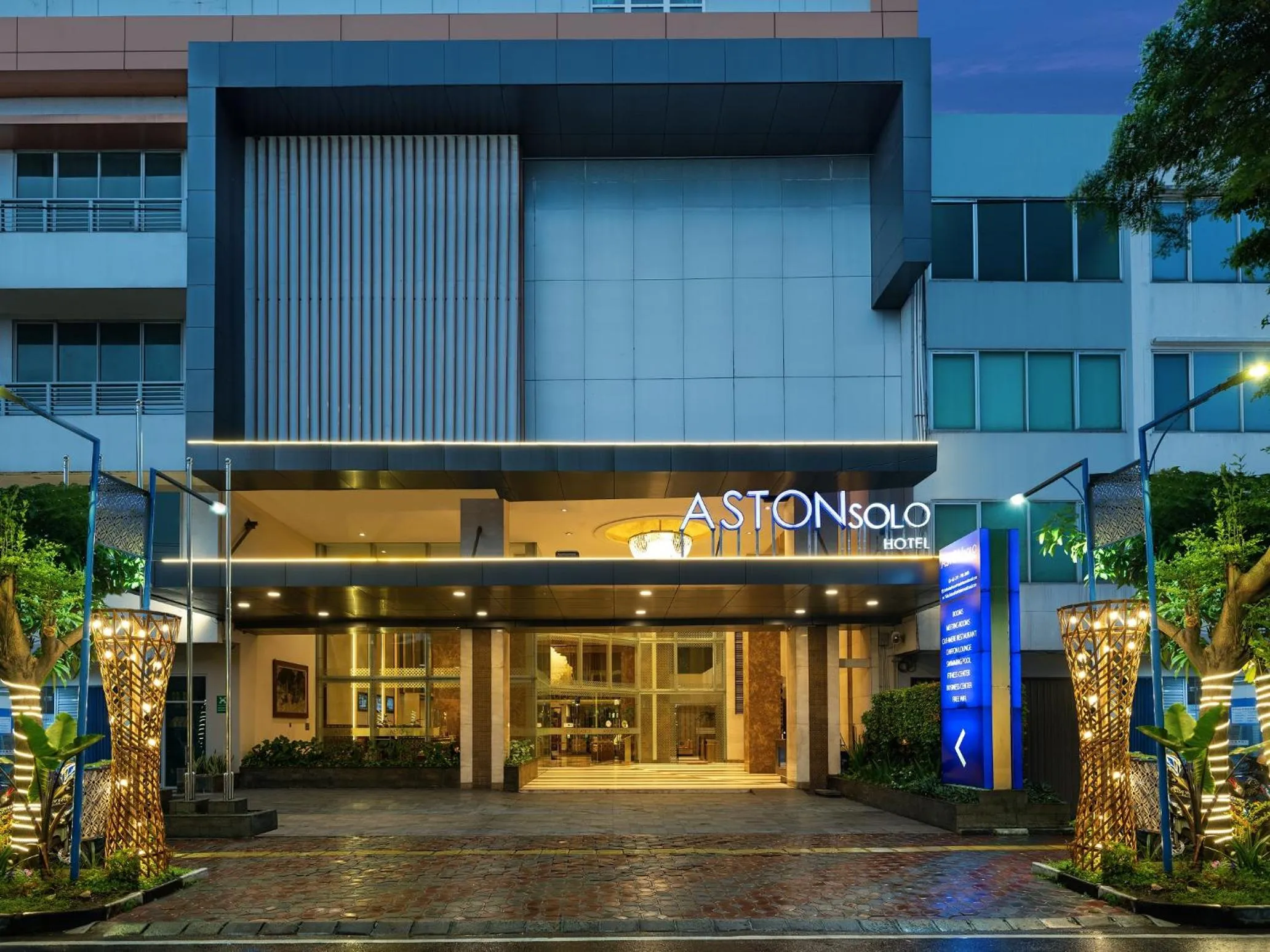 Facade/entrance in Aston Solo Hotel