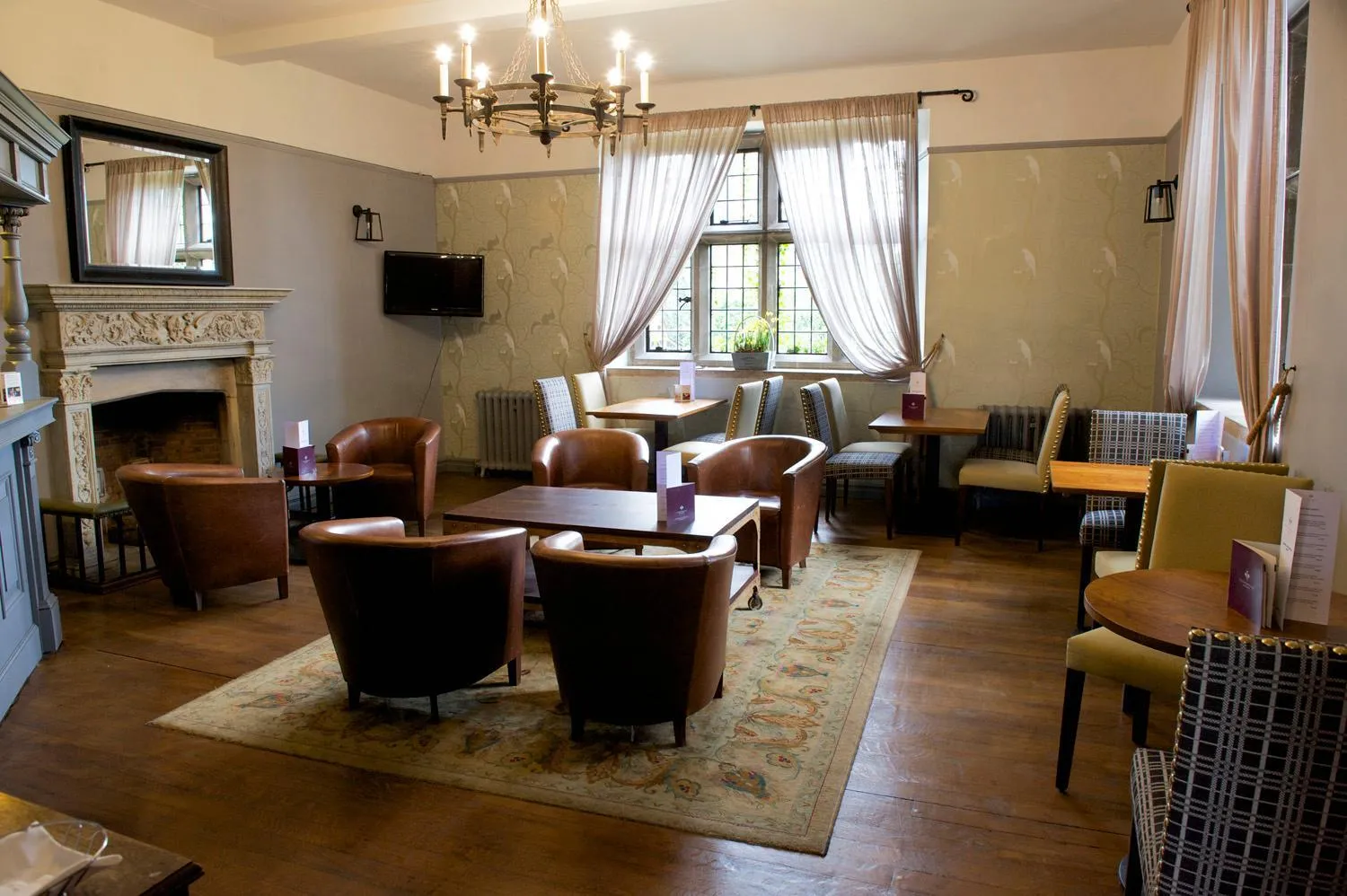 Lounge or bar in Stonehouse Court Hotel - A Bespoke Hotel