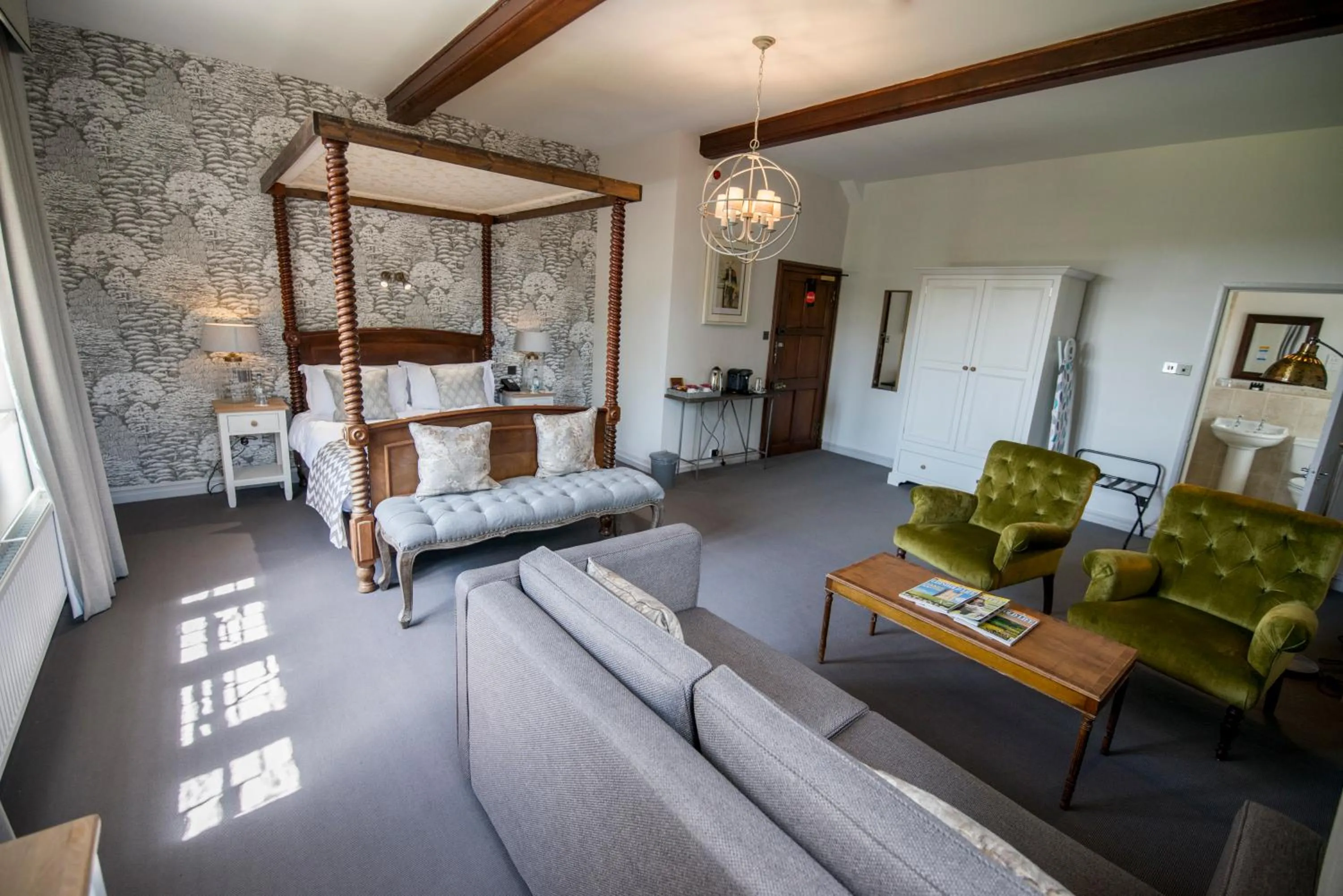 Photo of the whole room, Bed in Stonehouse Court Hotel - A Bespoke Hotel