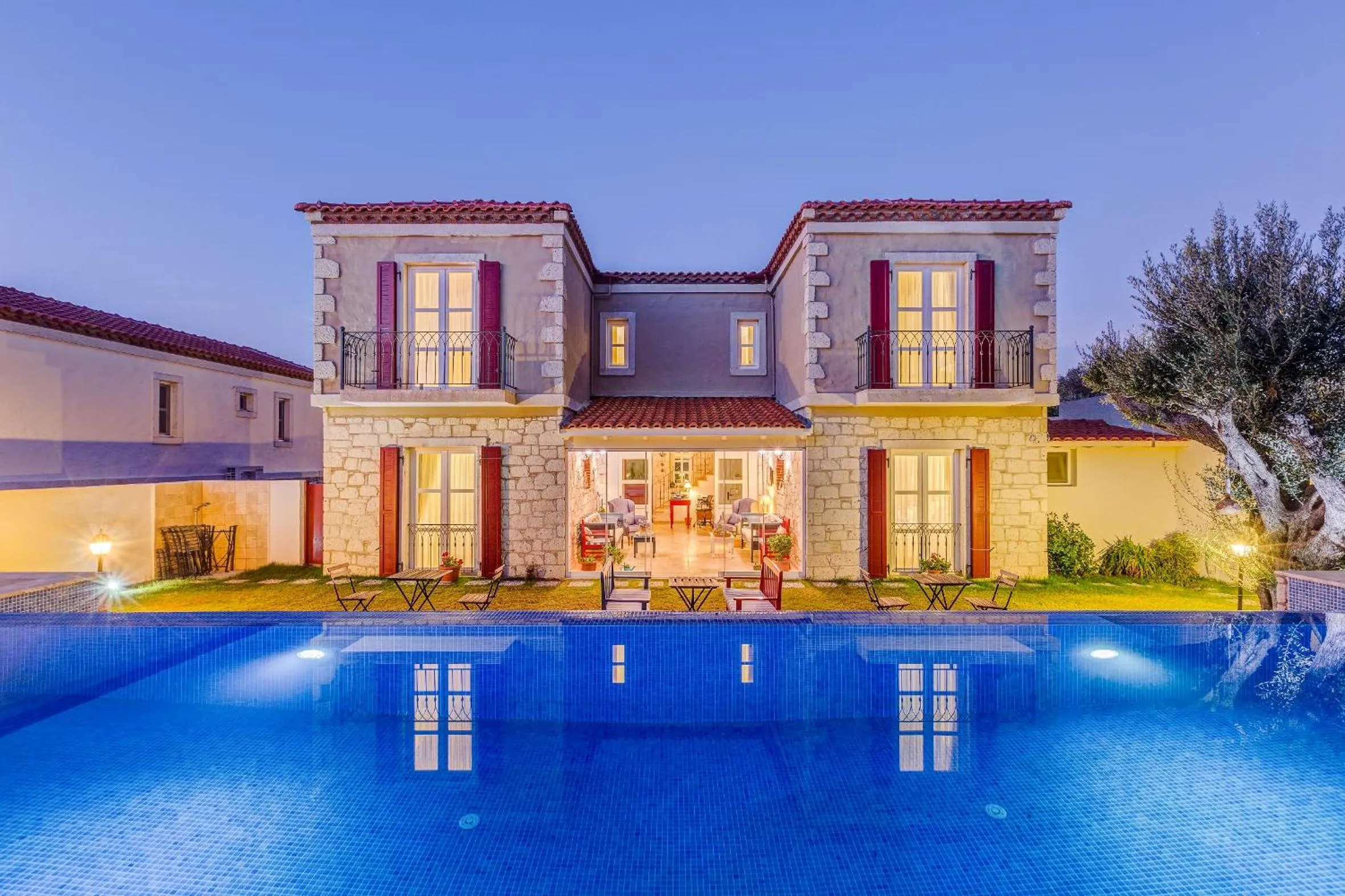 Swimming pool in Fora Konak Alacati