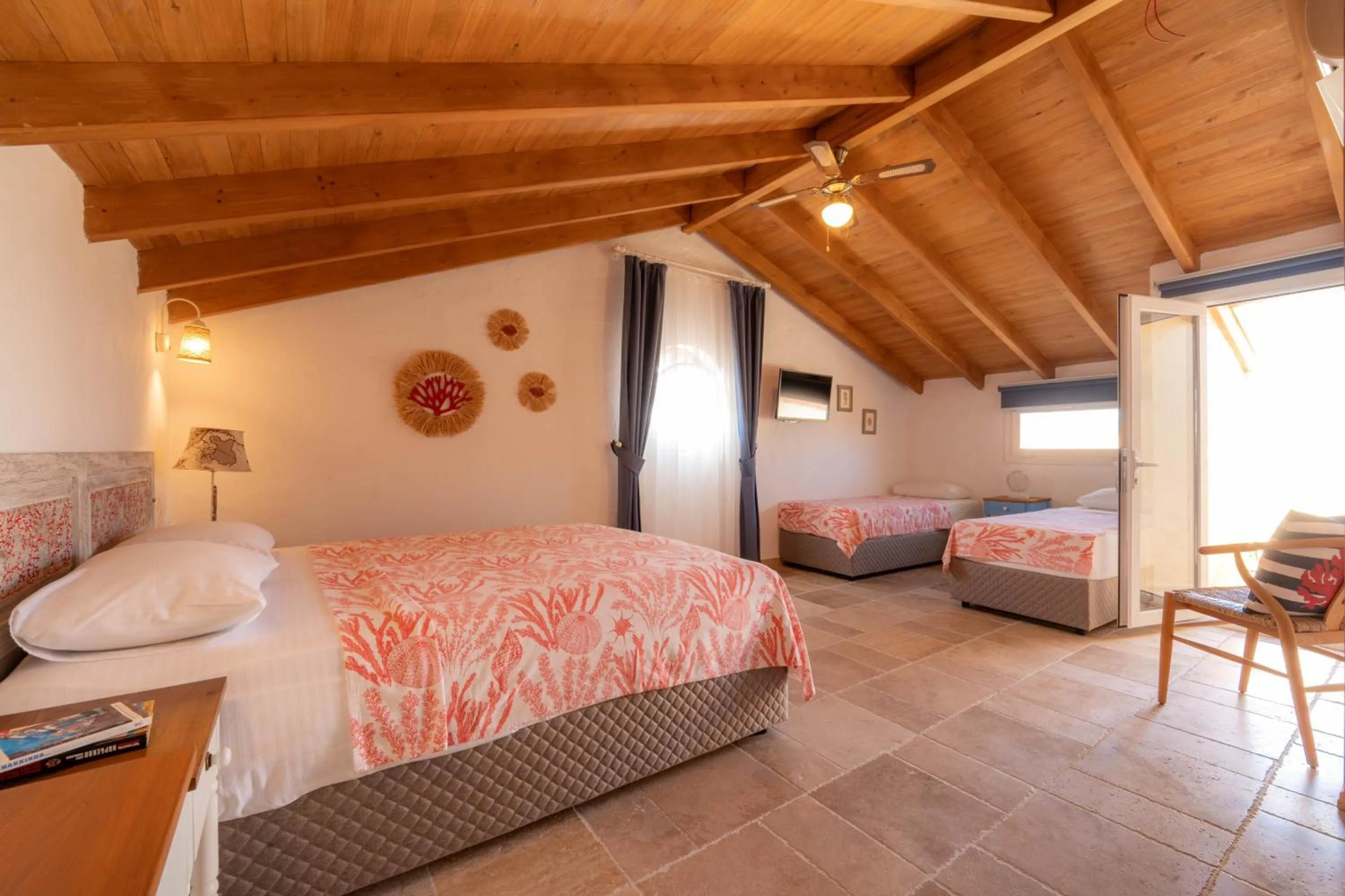 Photo of the whole room in Fora Konak Alacati