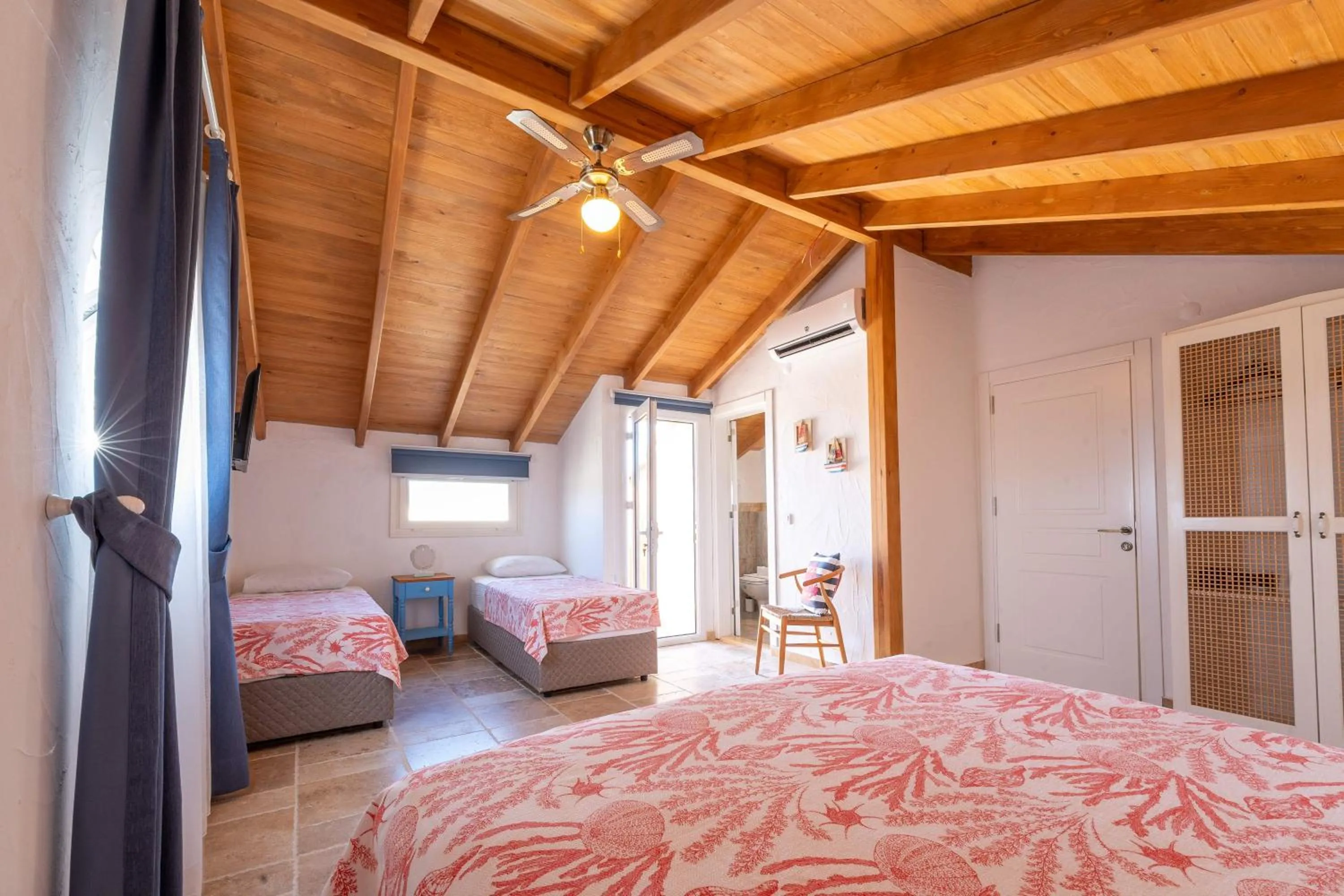 Photo of the whole room in Fora Konak Alacati