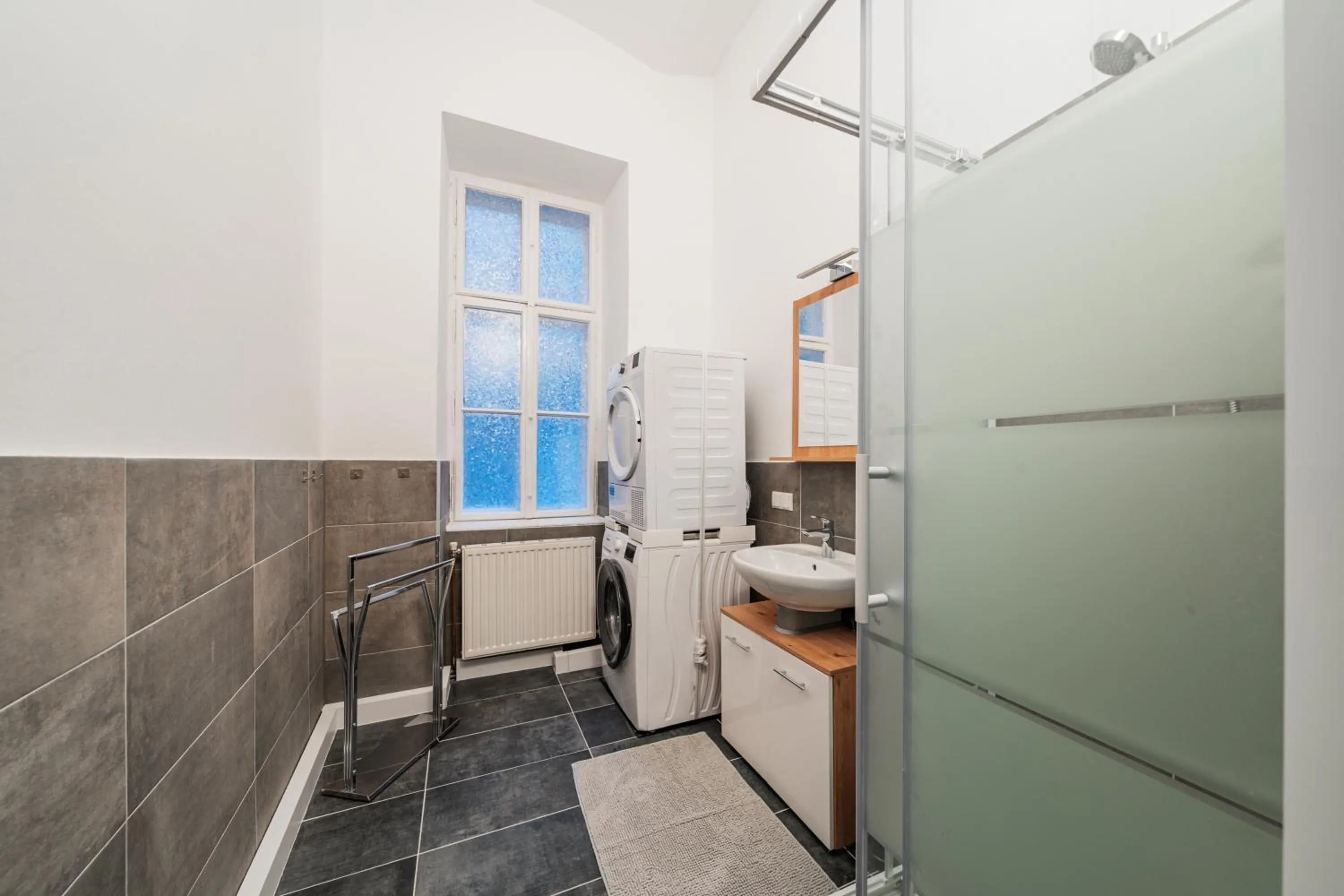 3 Bedrooms - 74sqm - 10 Min. Inner City