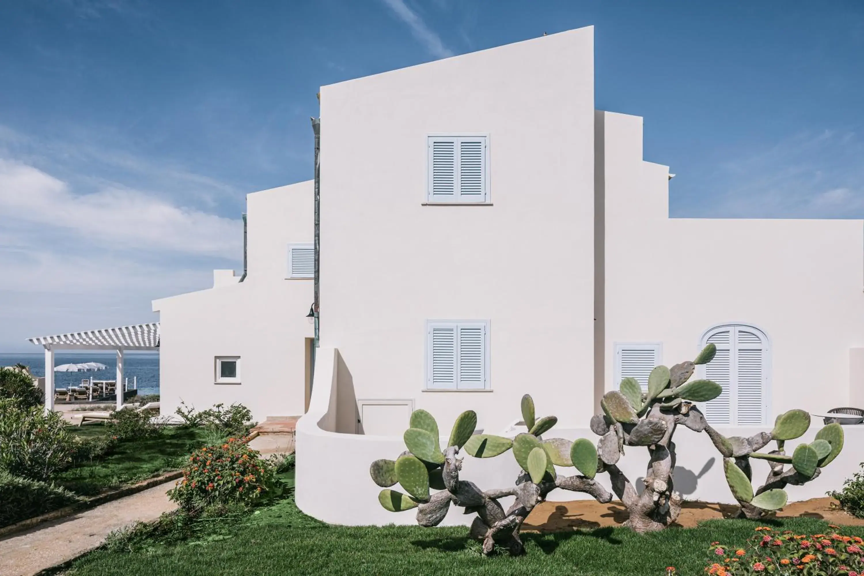 Quadruple Room with Sea View in Mangia's Favignana Resort Quadruple Room with Sea View in Mangia's Favignana Resort