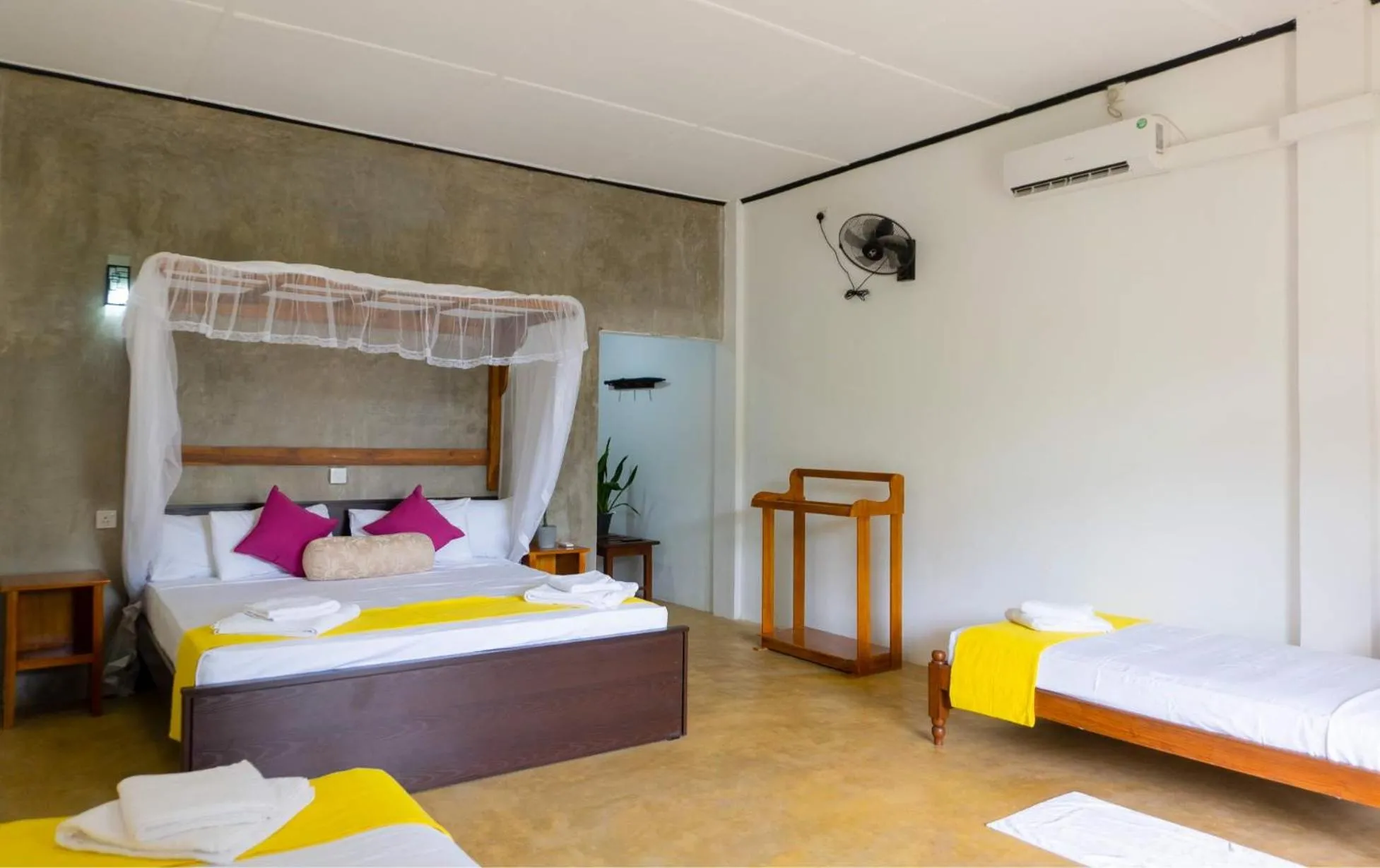 Bed in Sigiriya Cottage