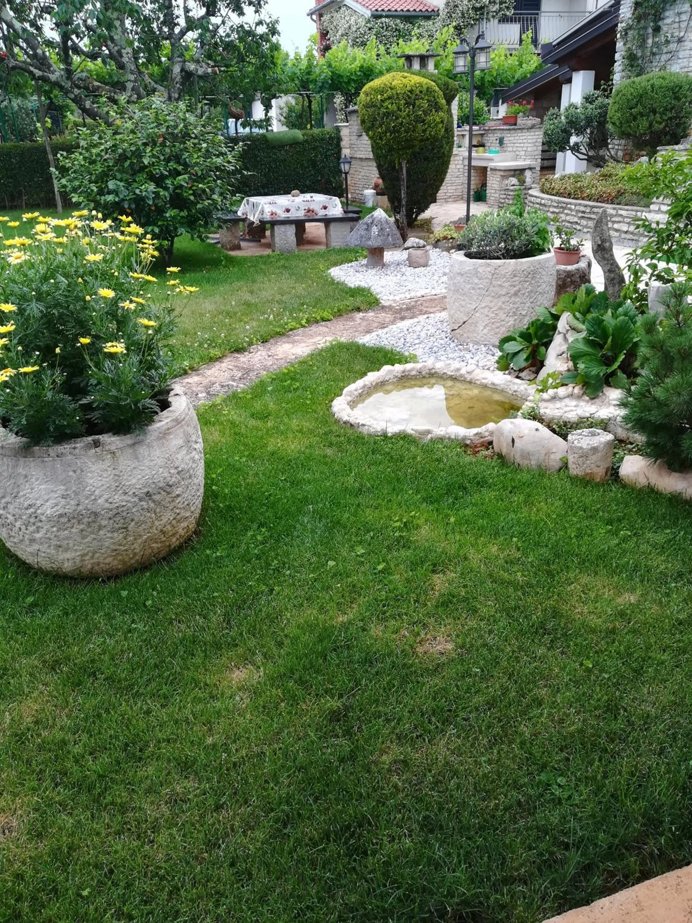 Garden in Apartmani Villa Otilija