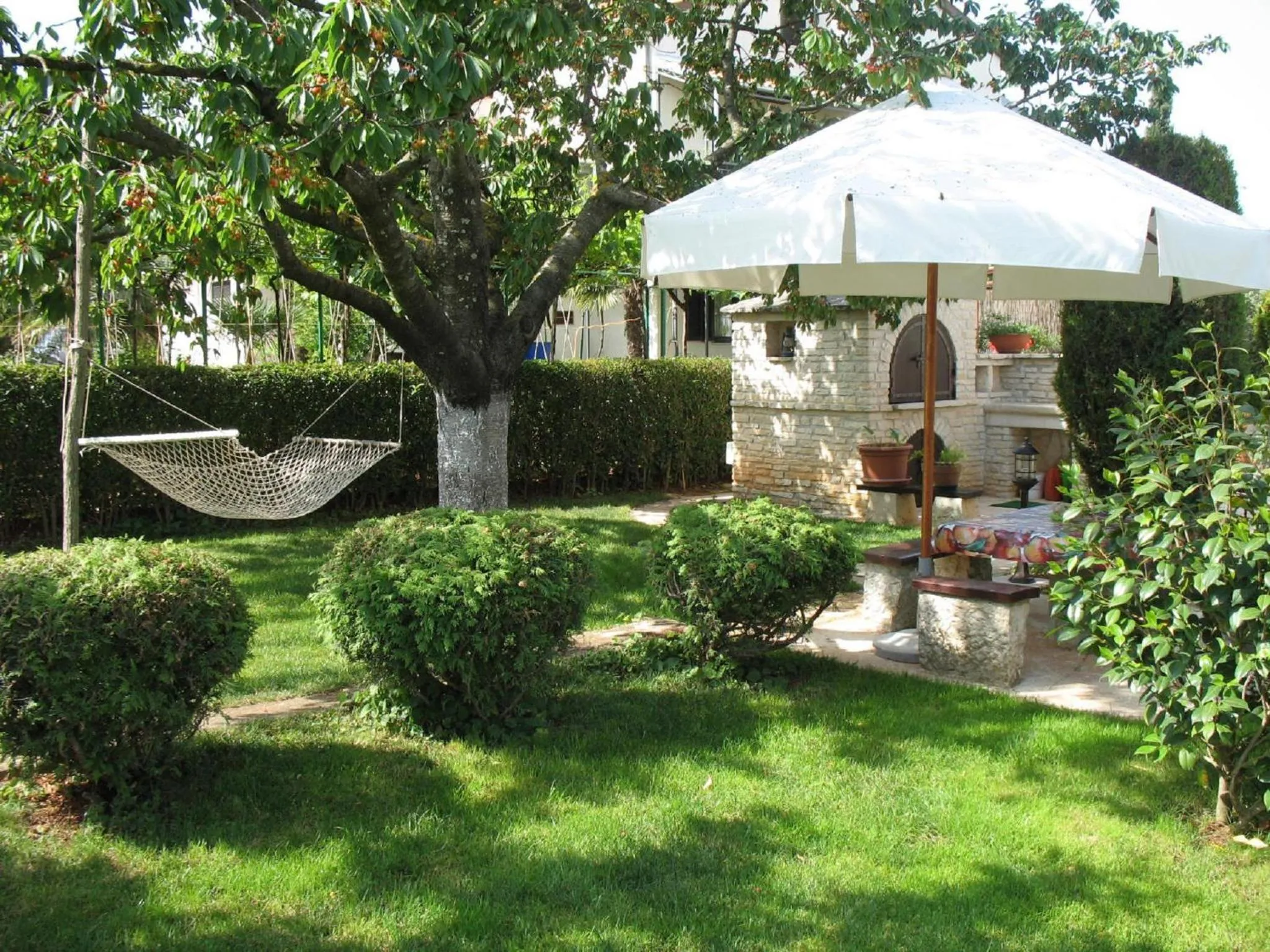 BBQ facilities in Apartmani Villa Otilija