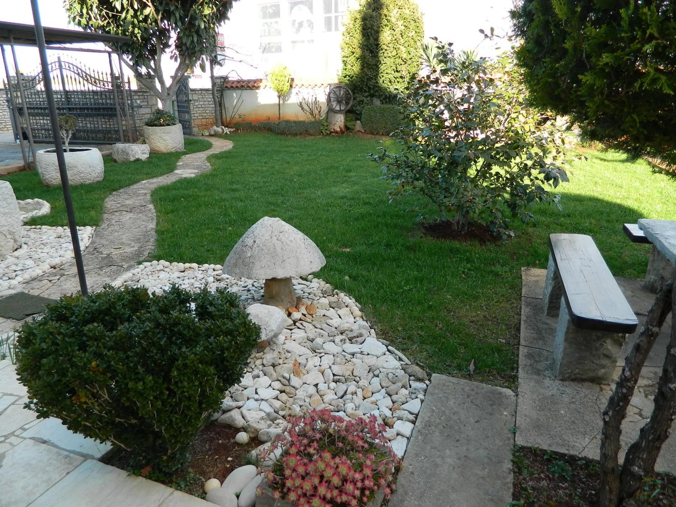 Garden in Apartmani Villa Otilija
