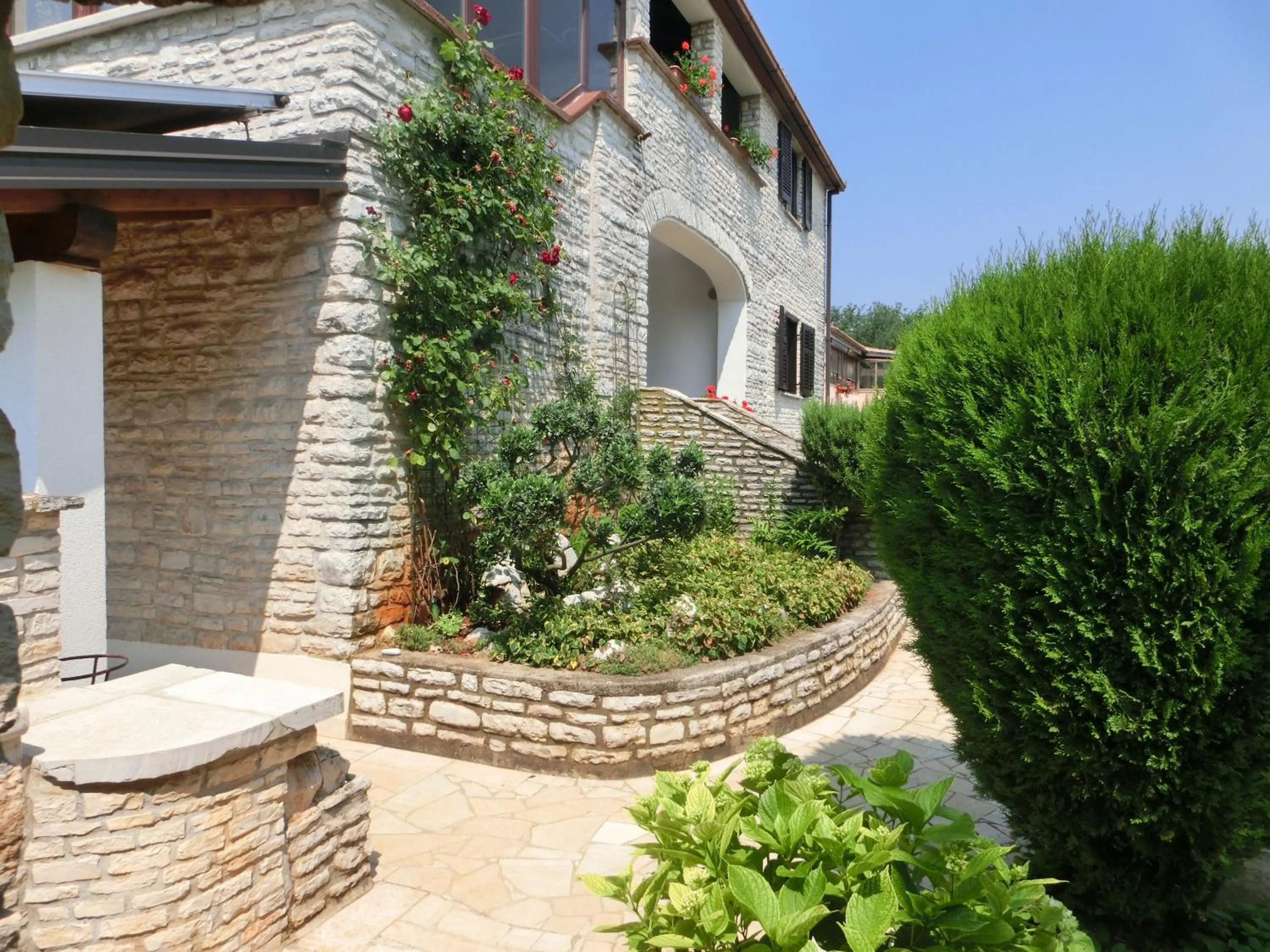 Property building in Apartmani Villa Otilija