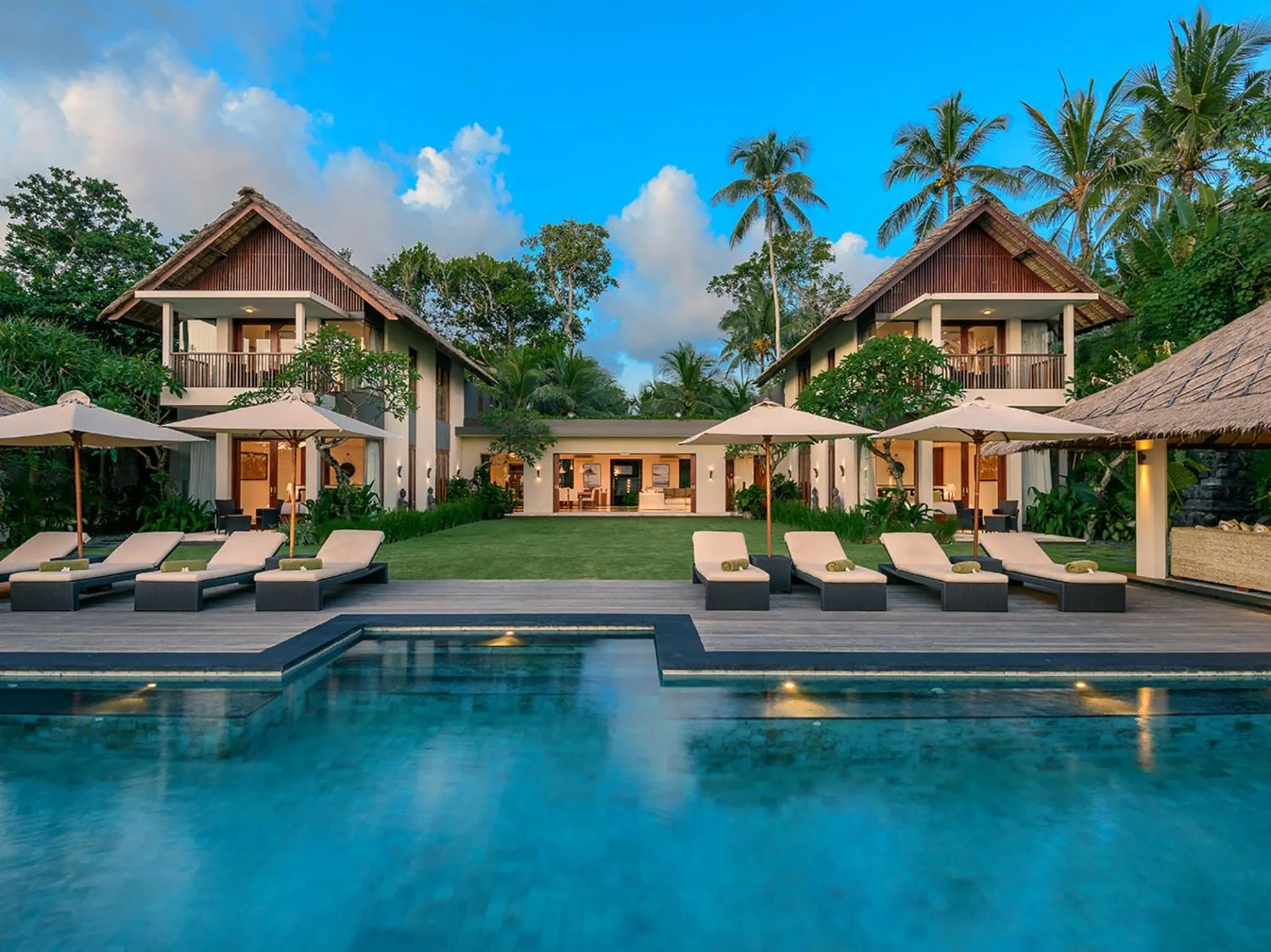 Property building in Seseh Beach Villas