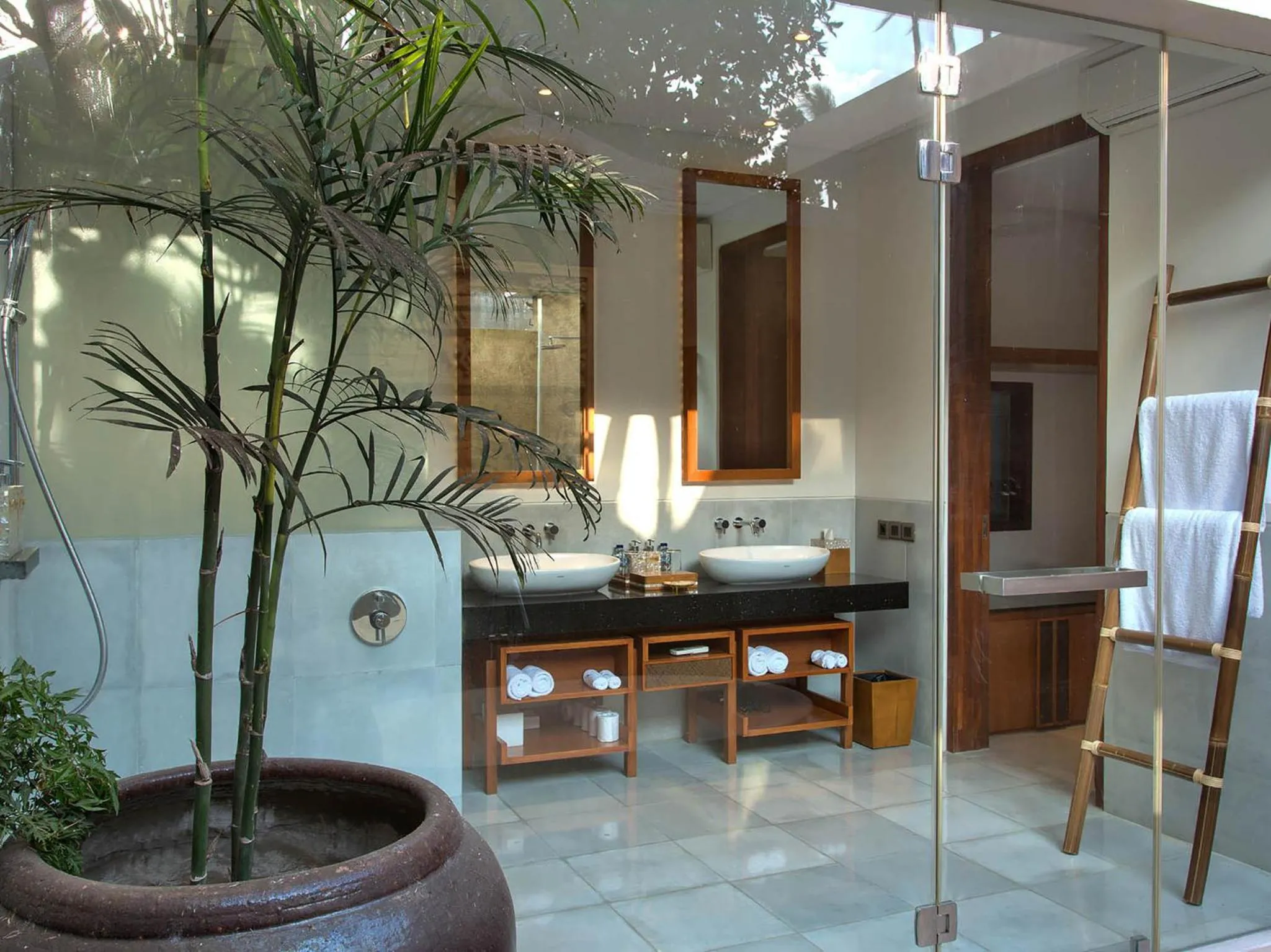 Bathroom in Seseh Beach Villas