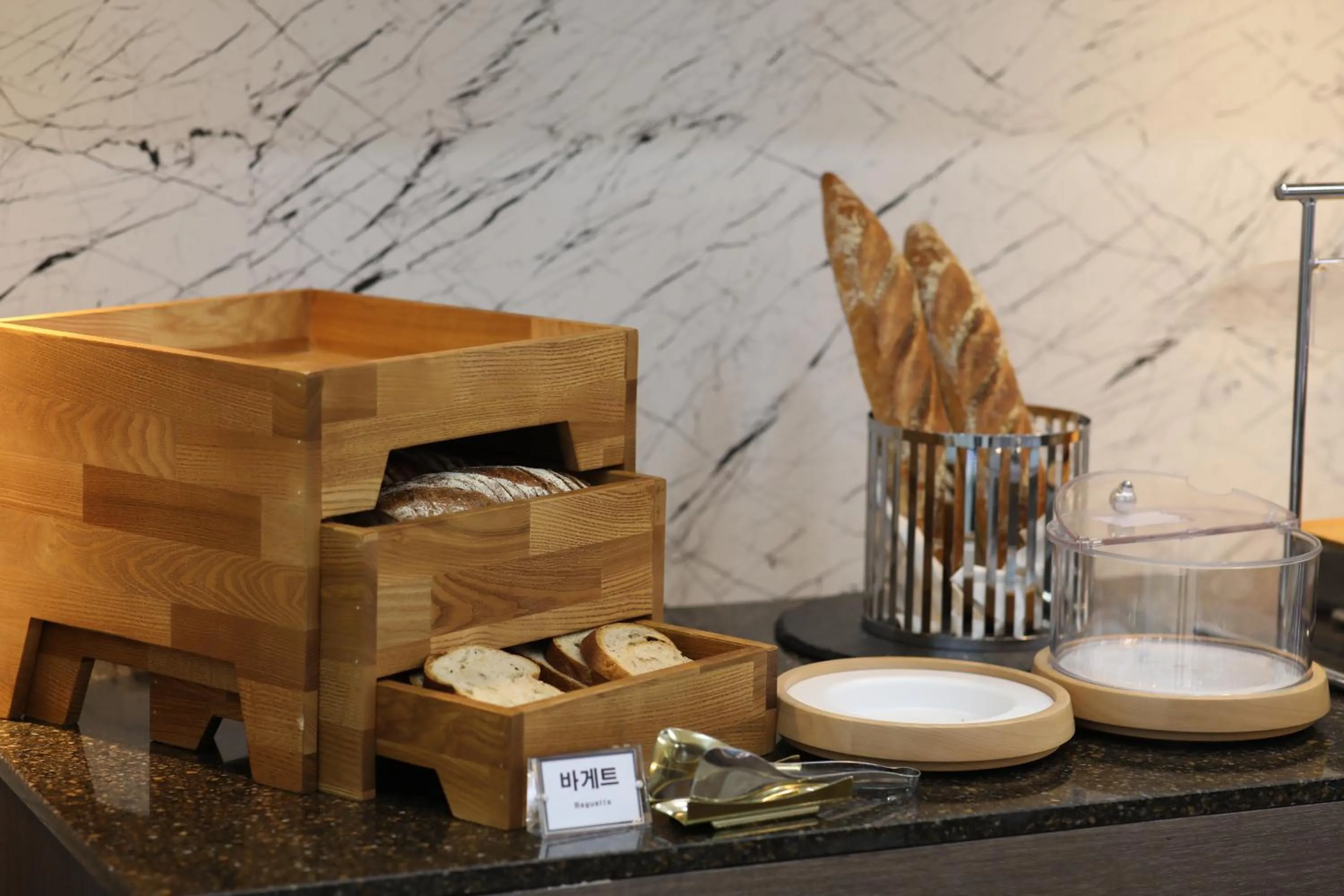 Restaurant/places to eat in Benikea hotel seosan