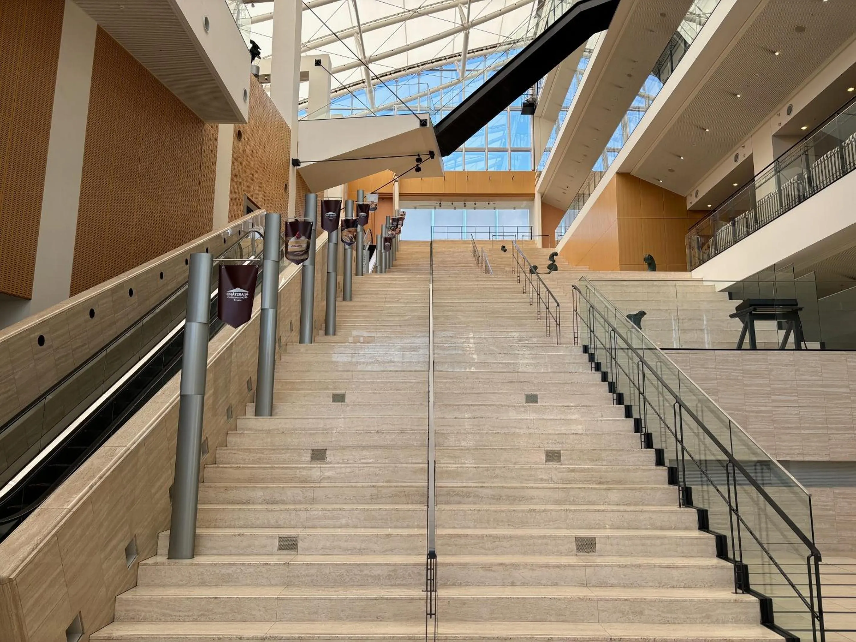 Lobby or reception in Chateraise Hotel Nagano