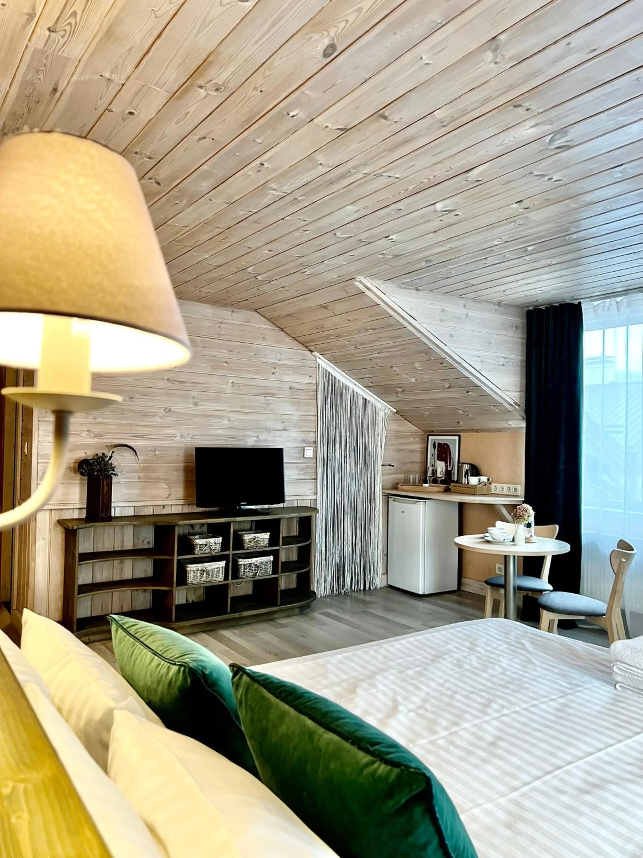 TV and multimedia, Bed in Agate Hotel