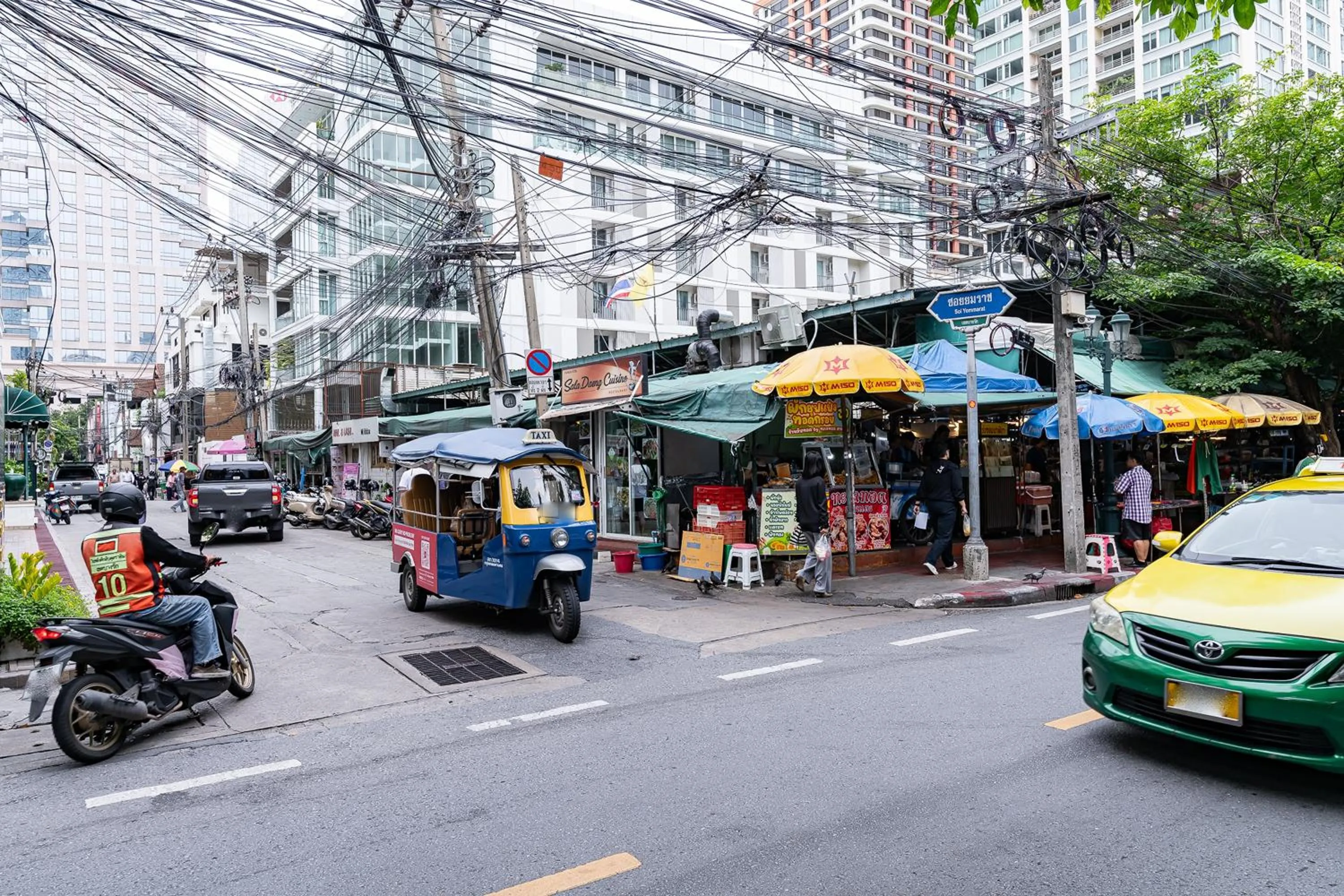 Property building in 23 AVA at Saladaeng