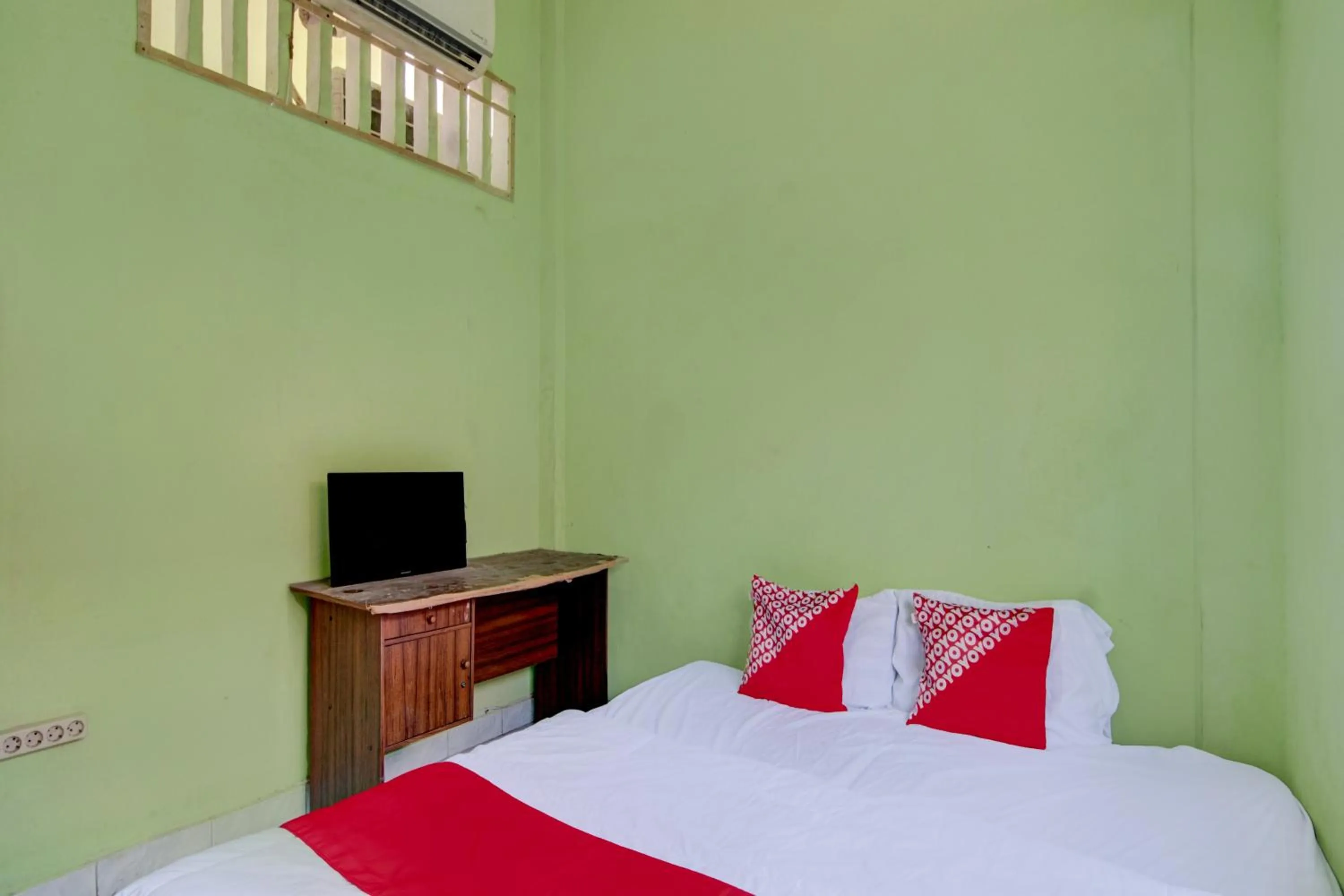 Bedroom, Bed in Hotel O Angsana Aglow Homestay Near Taman Angsana