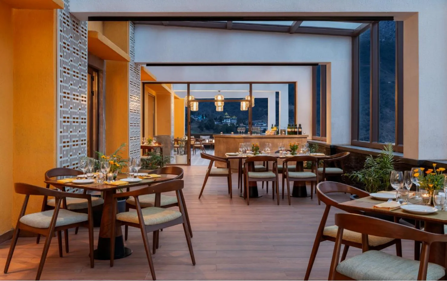 Restaurant/places to eat in Vivanta Tawang