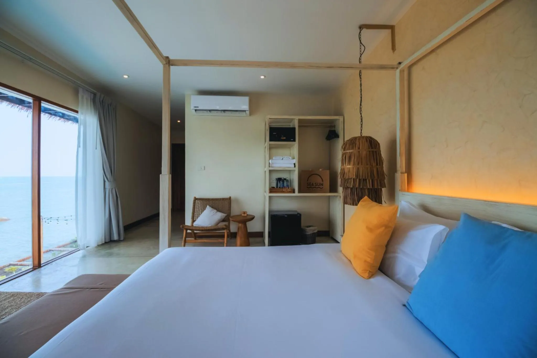 Bed in Sea Sun Bed & Beyond