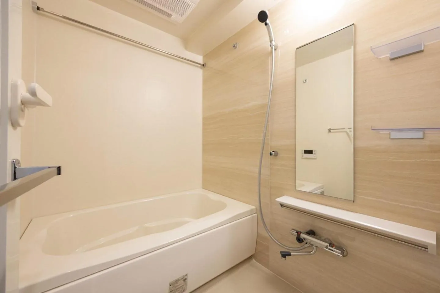 Shower in Alterna蔵前