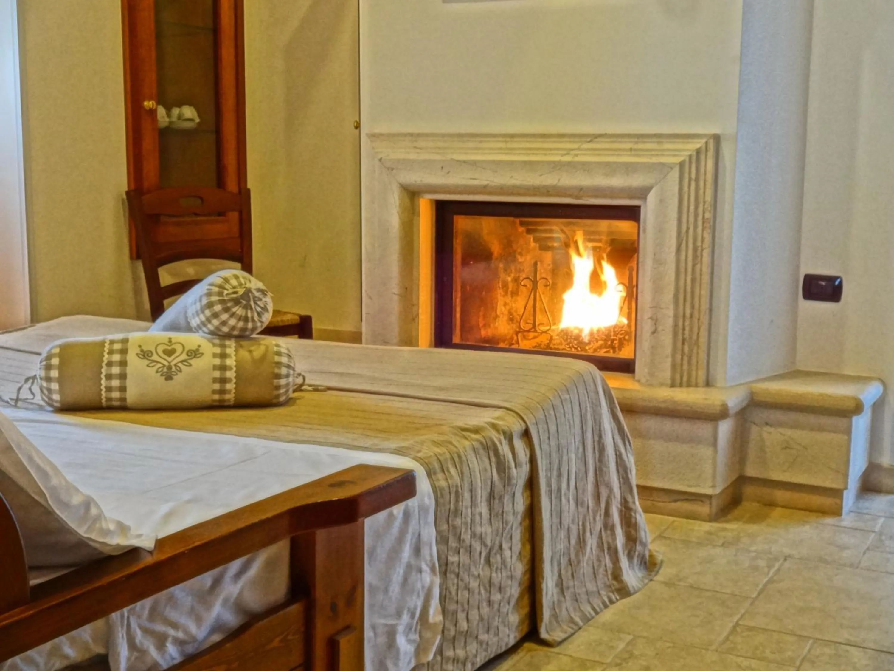 Photo of the whole room, Bed in Trulli-eu Guesthouse Alberobello