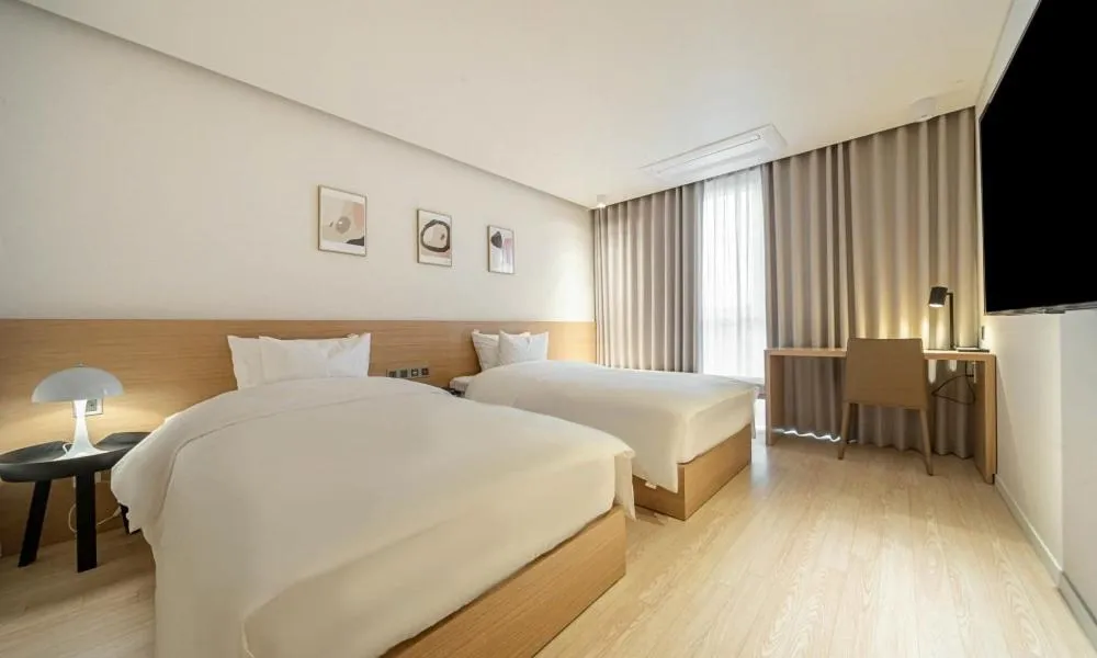 Photo of the whole room, Bed in Pohang Hotel Noblion