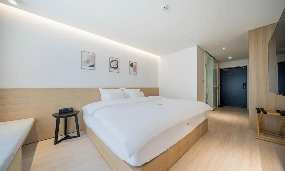 Photo of the whole room, Bed in Pohang Hotel Noblion