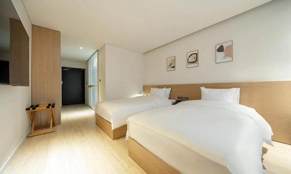 Photo of the whole room, Bed in Pohang Hotel Noblion