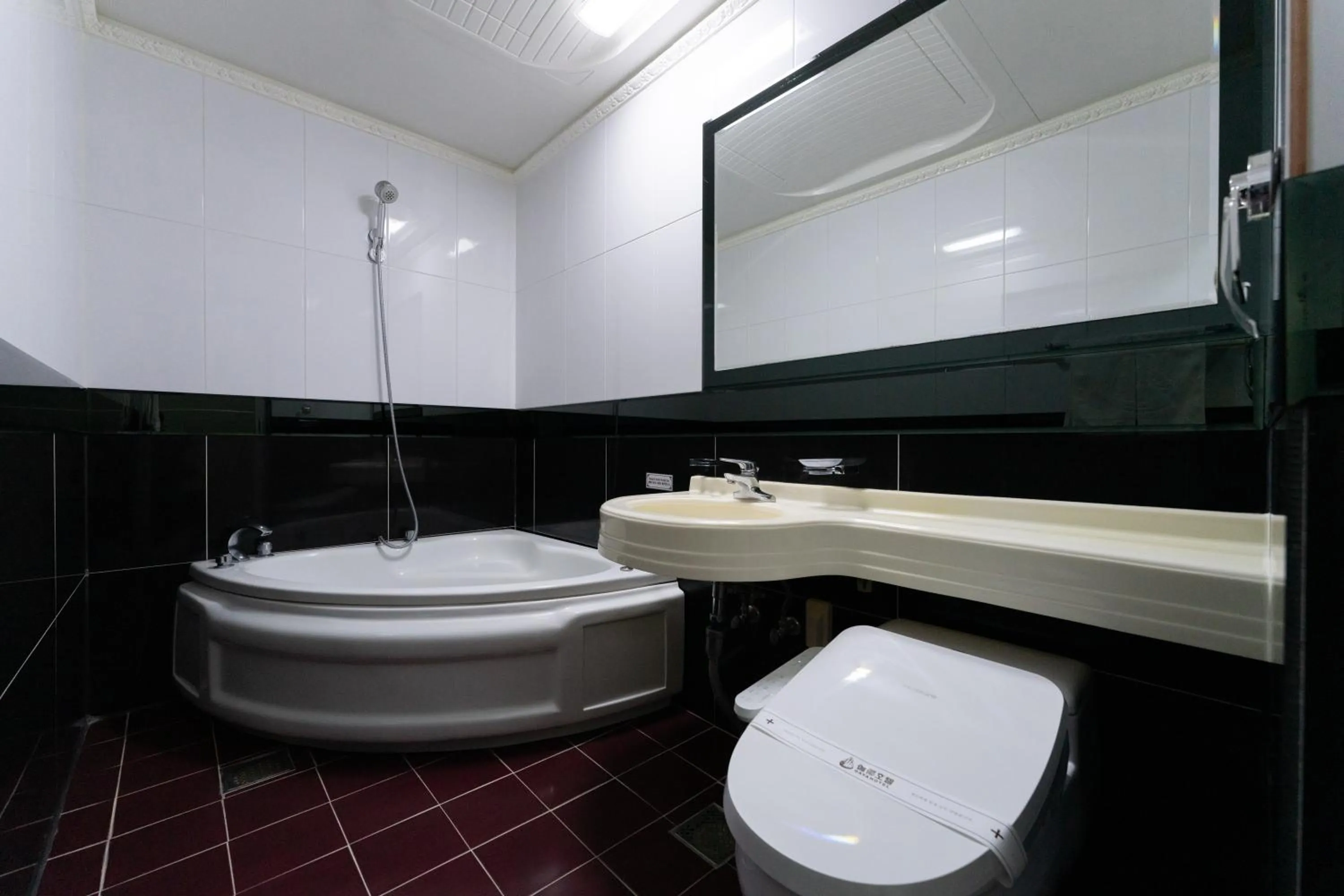 Bathroom in Hotel Gaya