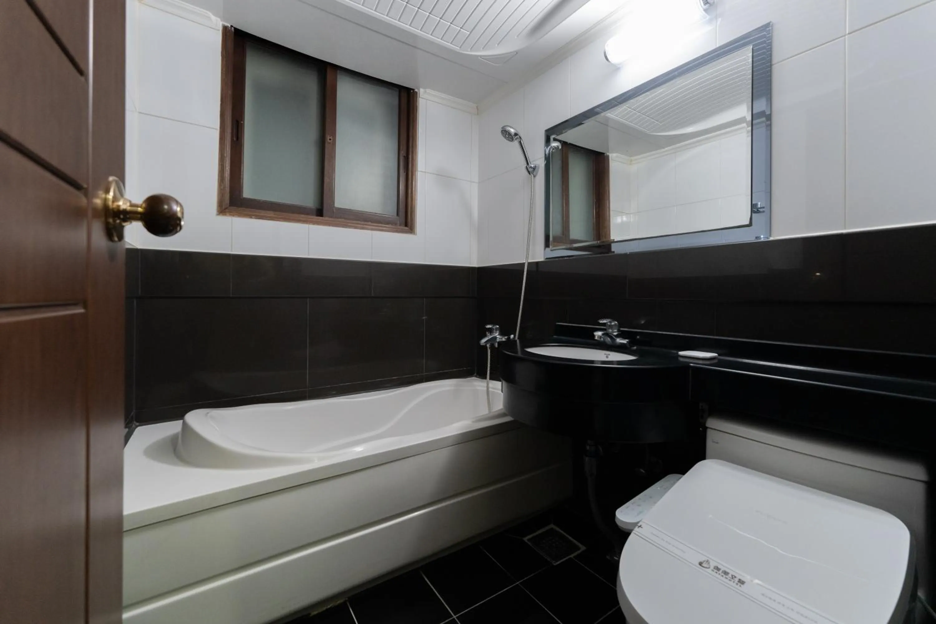 Bathroom in Hotel Gaya