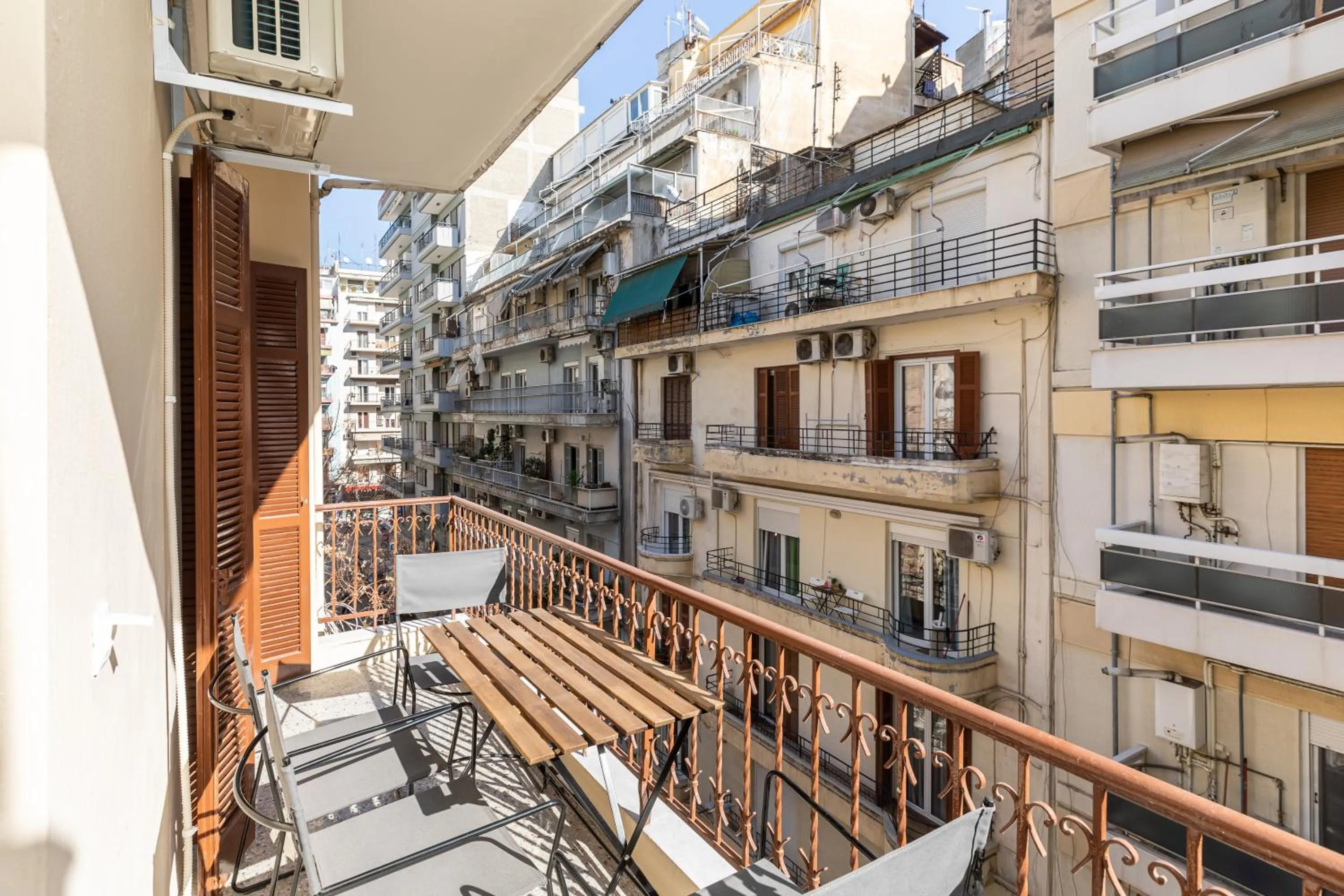 Balcony/Terrace in Vista by halu!: Spacious City Centre Home