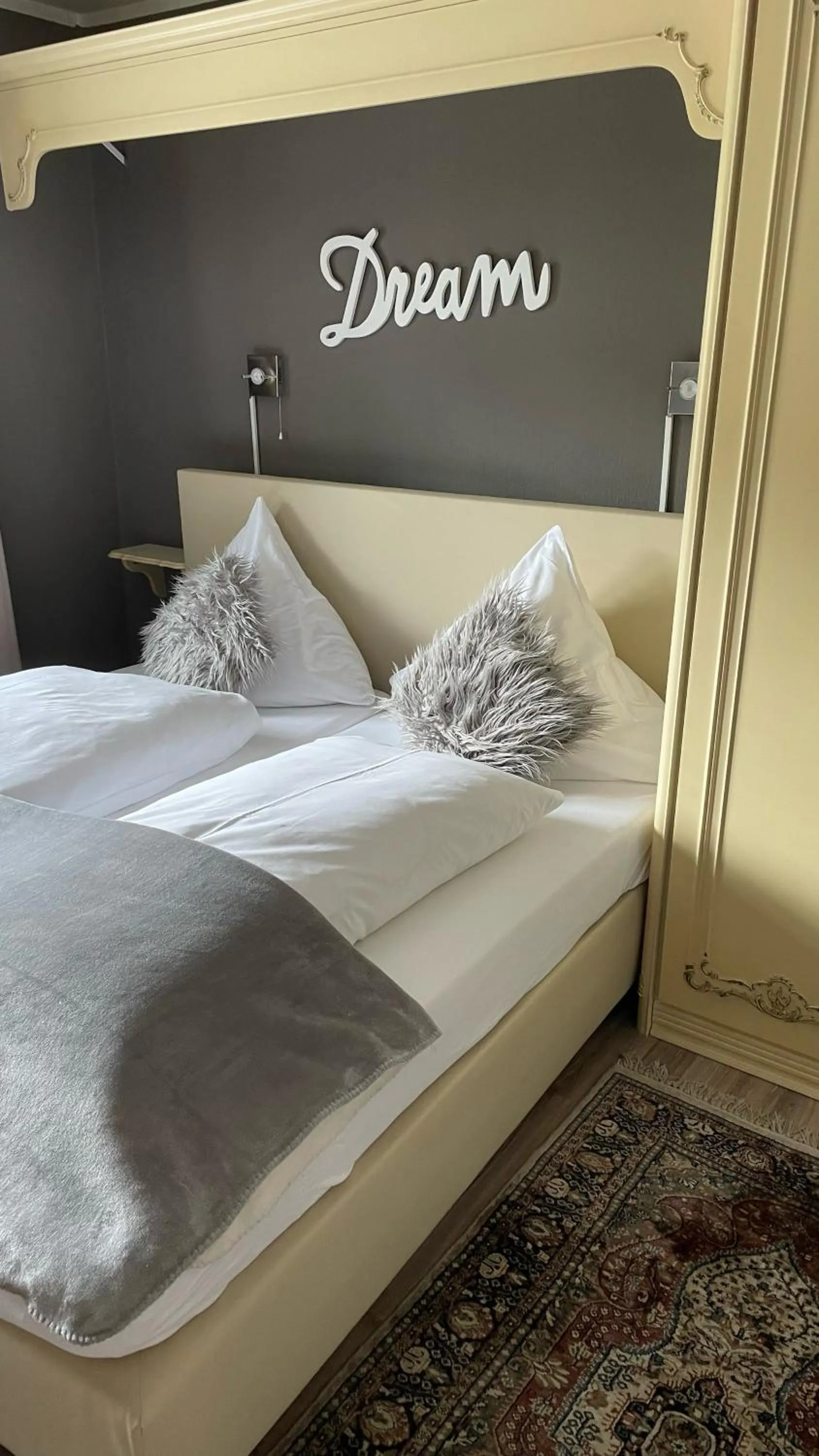 Bed in Hotel Nürnberger Hof in Altdorf