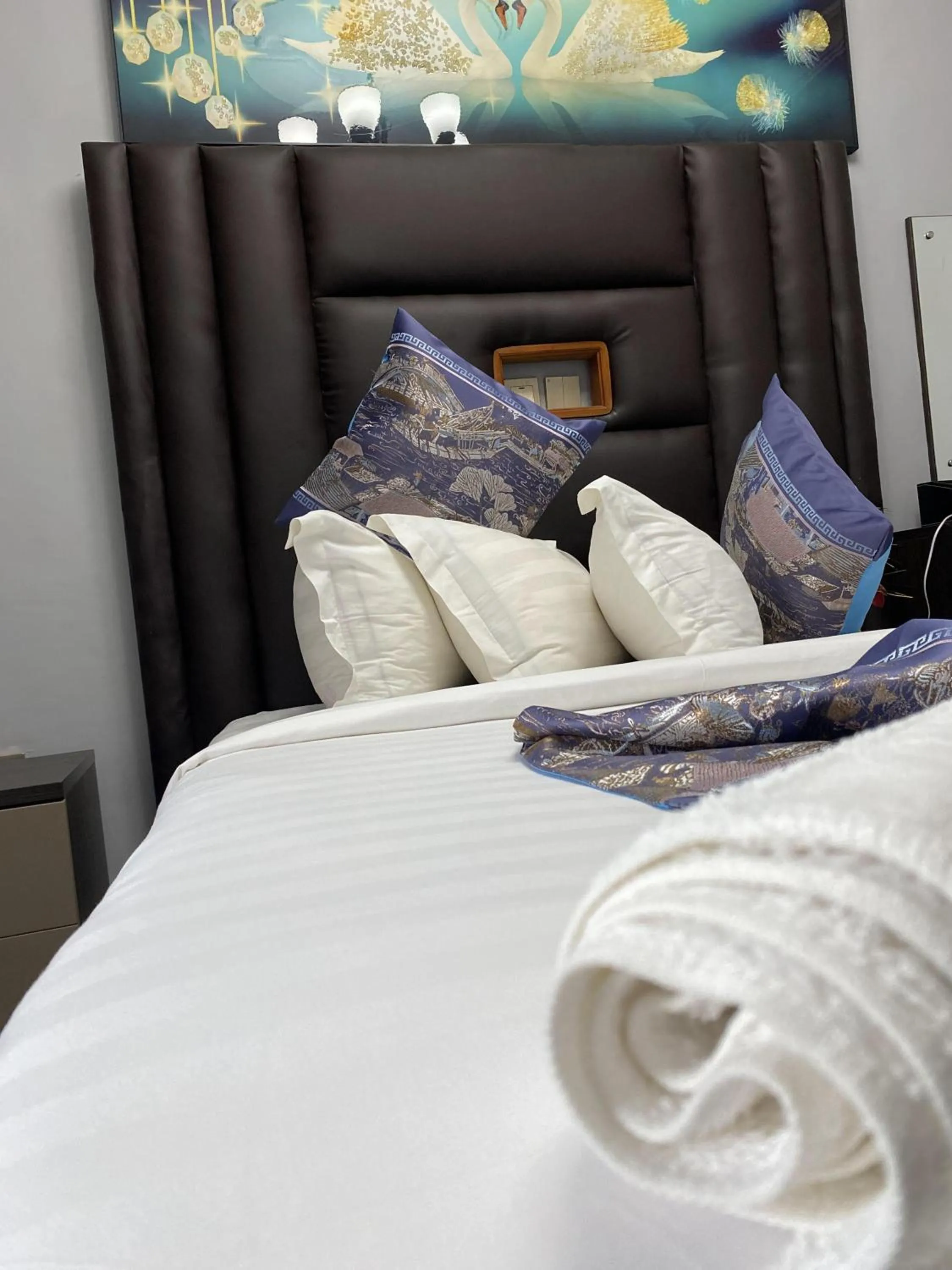 Bed in THE DREAMS HOTEL