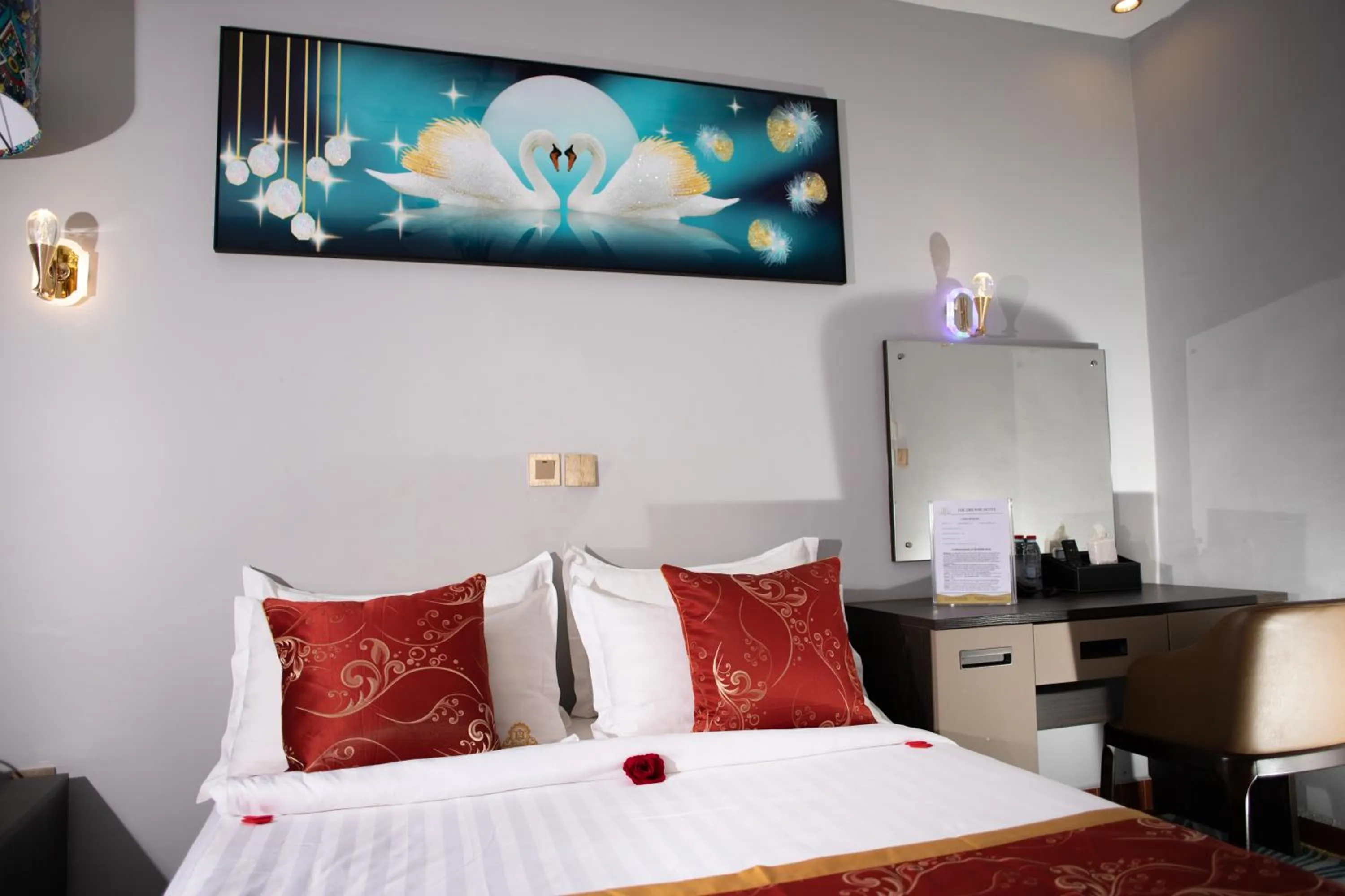 Bed in THE DREAMS HOTEL