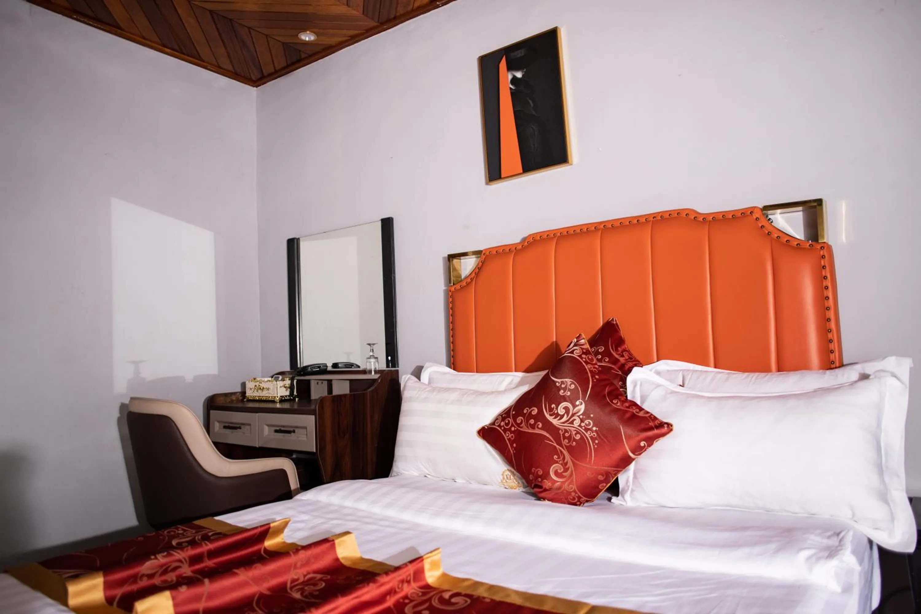 Bed in THE DREAMS HOTEL