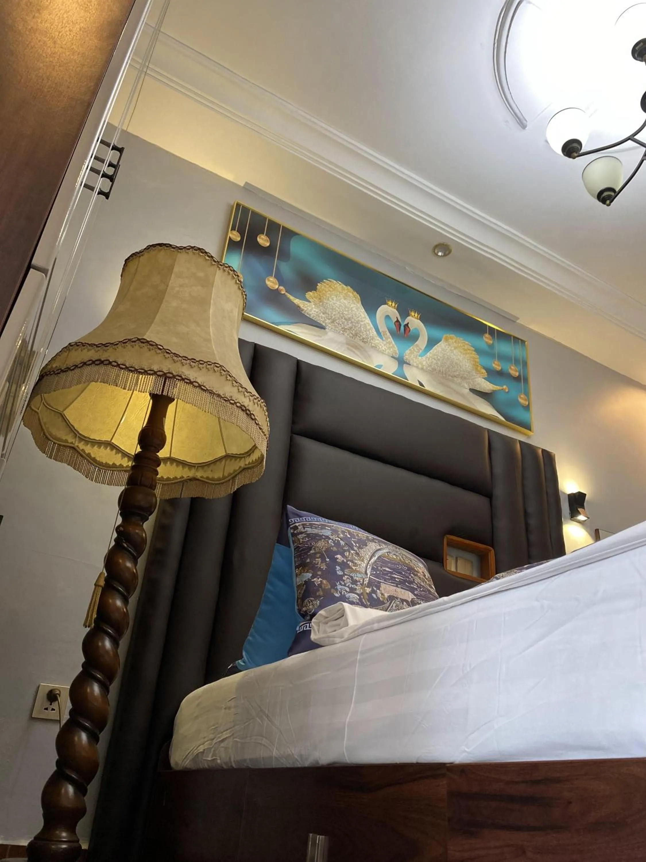 Bed in THE DREAMS HOTEL