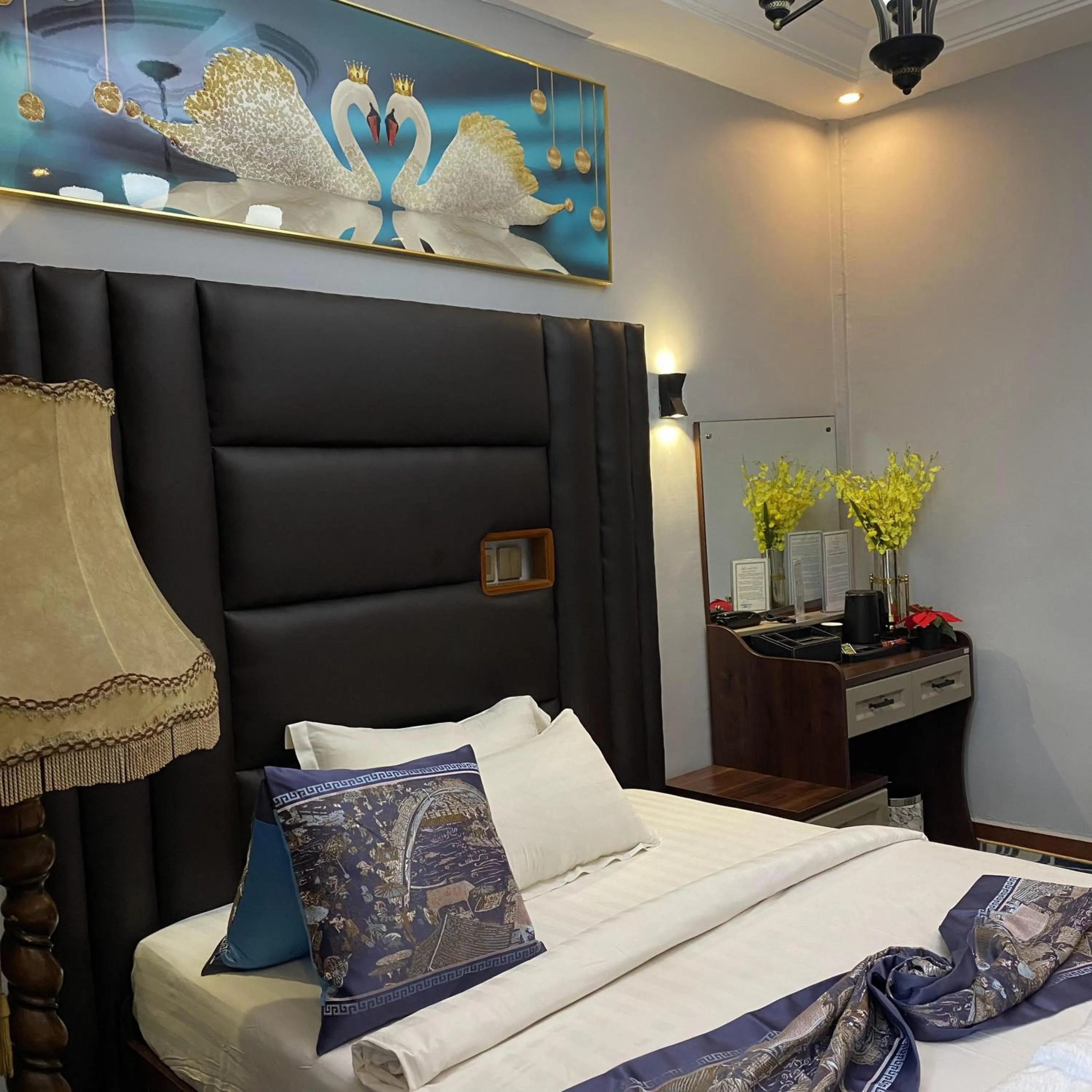 Bed in THE DREAMS HOTEL