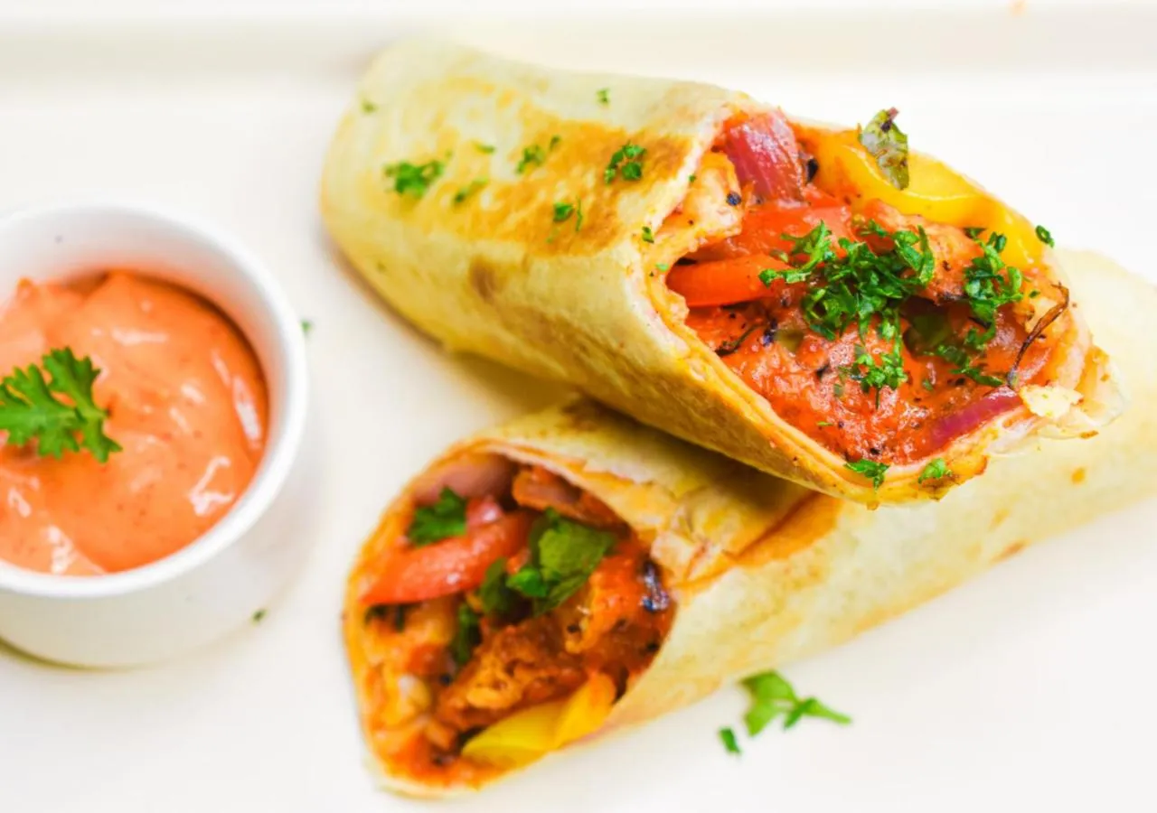 Restaurant/places to eat in Firebrick Boutique Residences - GARNET HOUSE